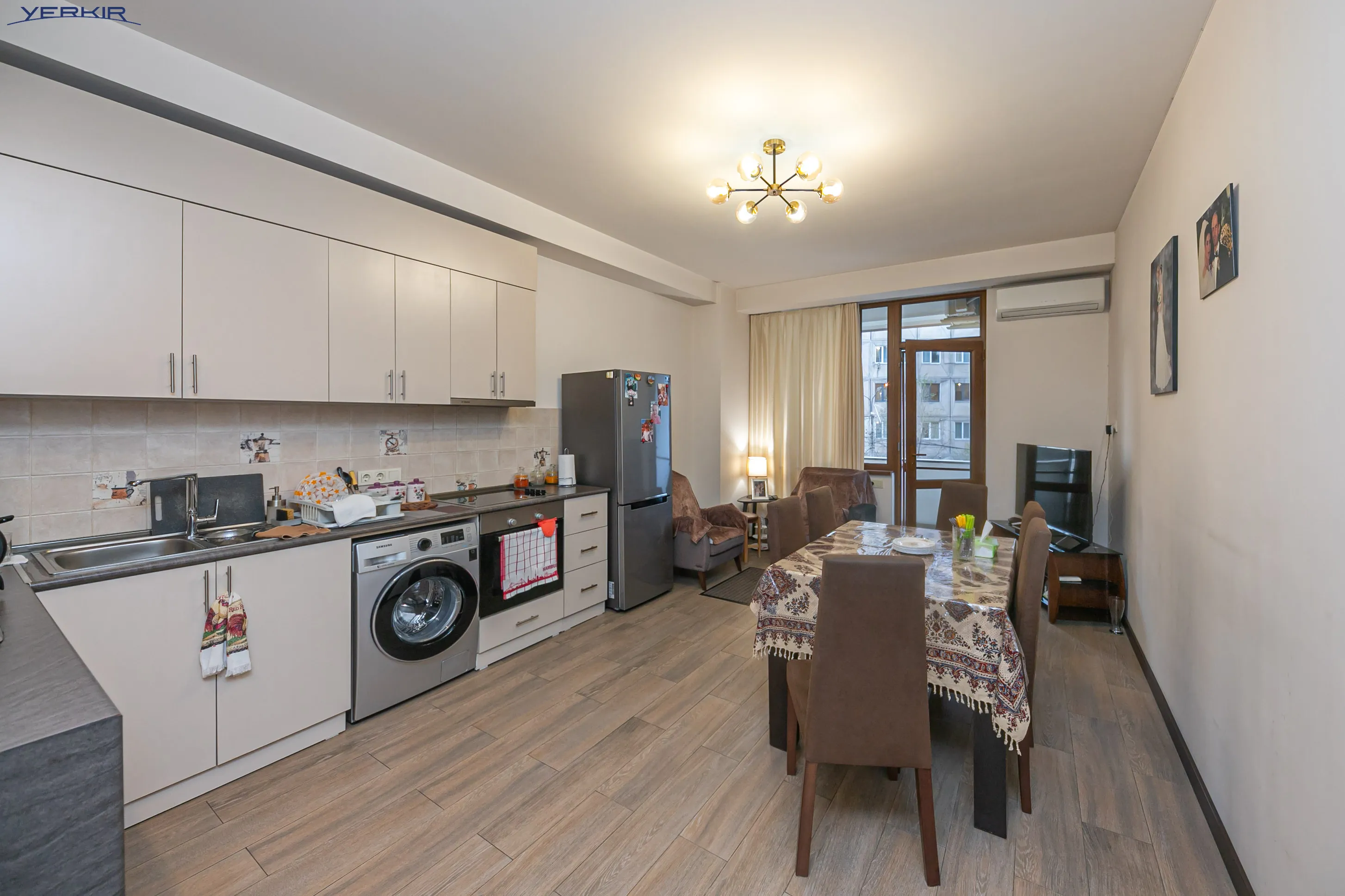 Apartments Code: 10+2410137