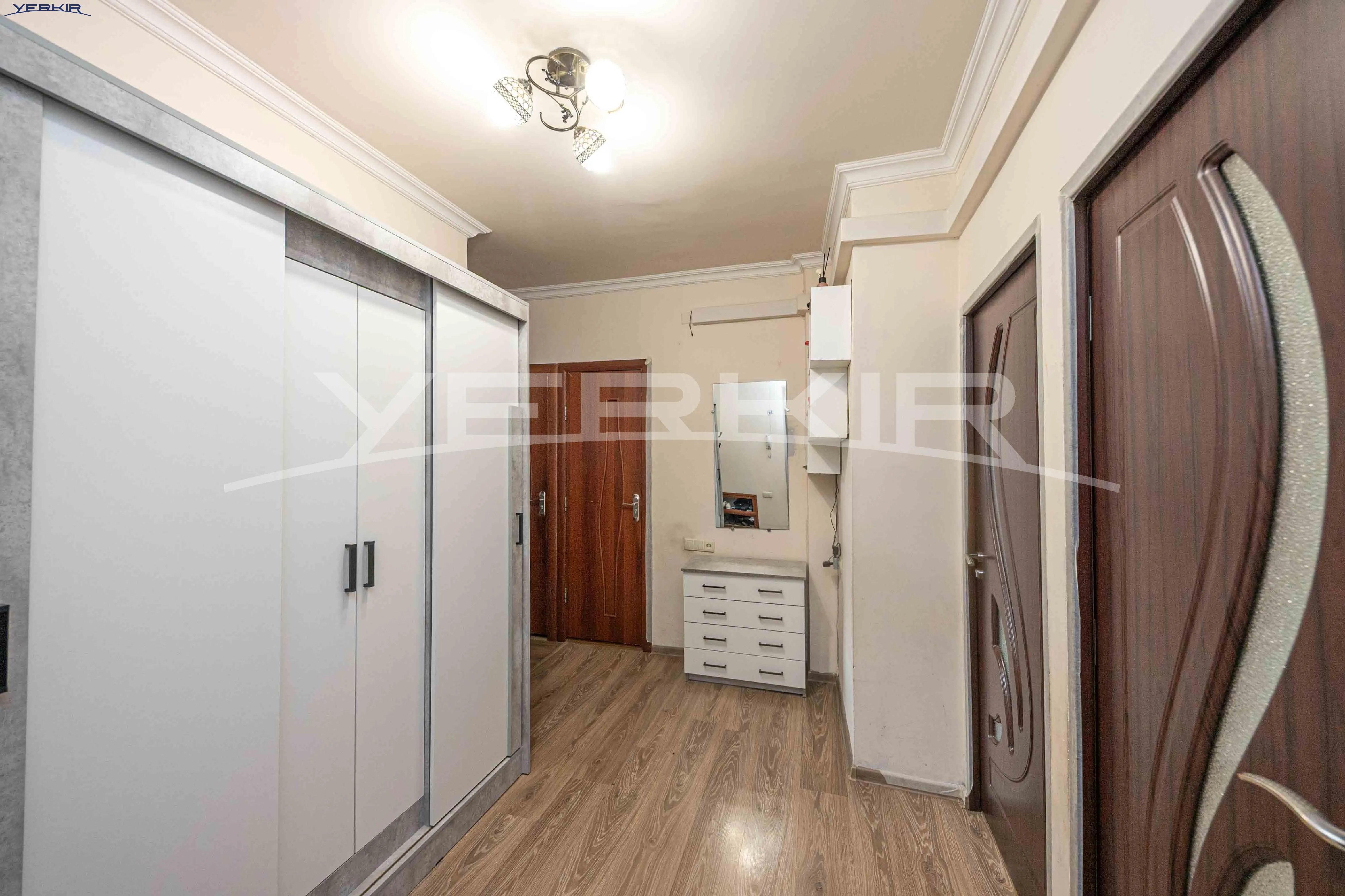 Apartments Code: 10+3292944