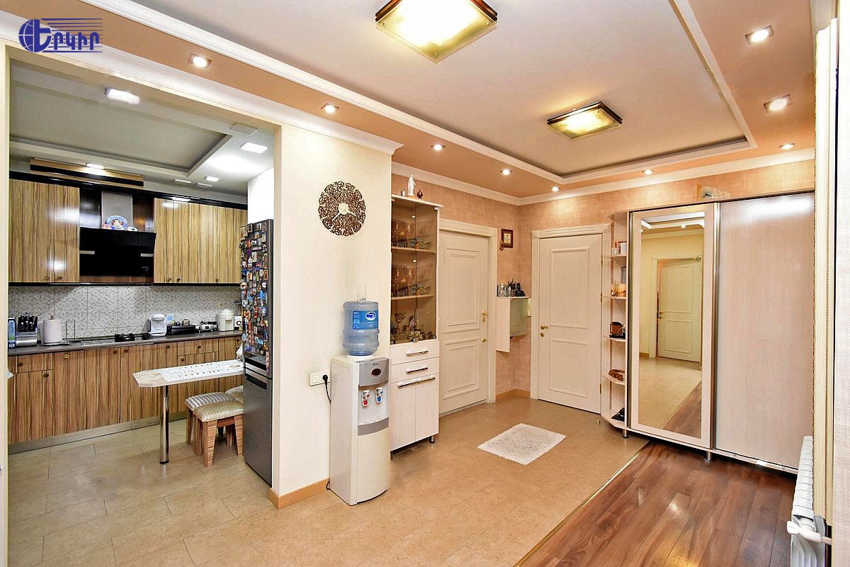 Բնակարաններ Կոդ` 10+32007