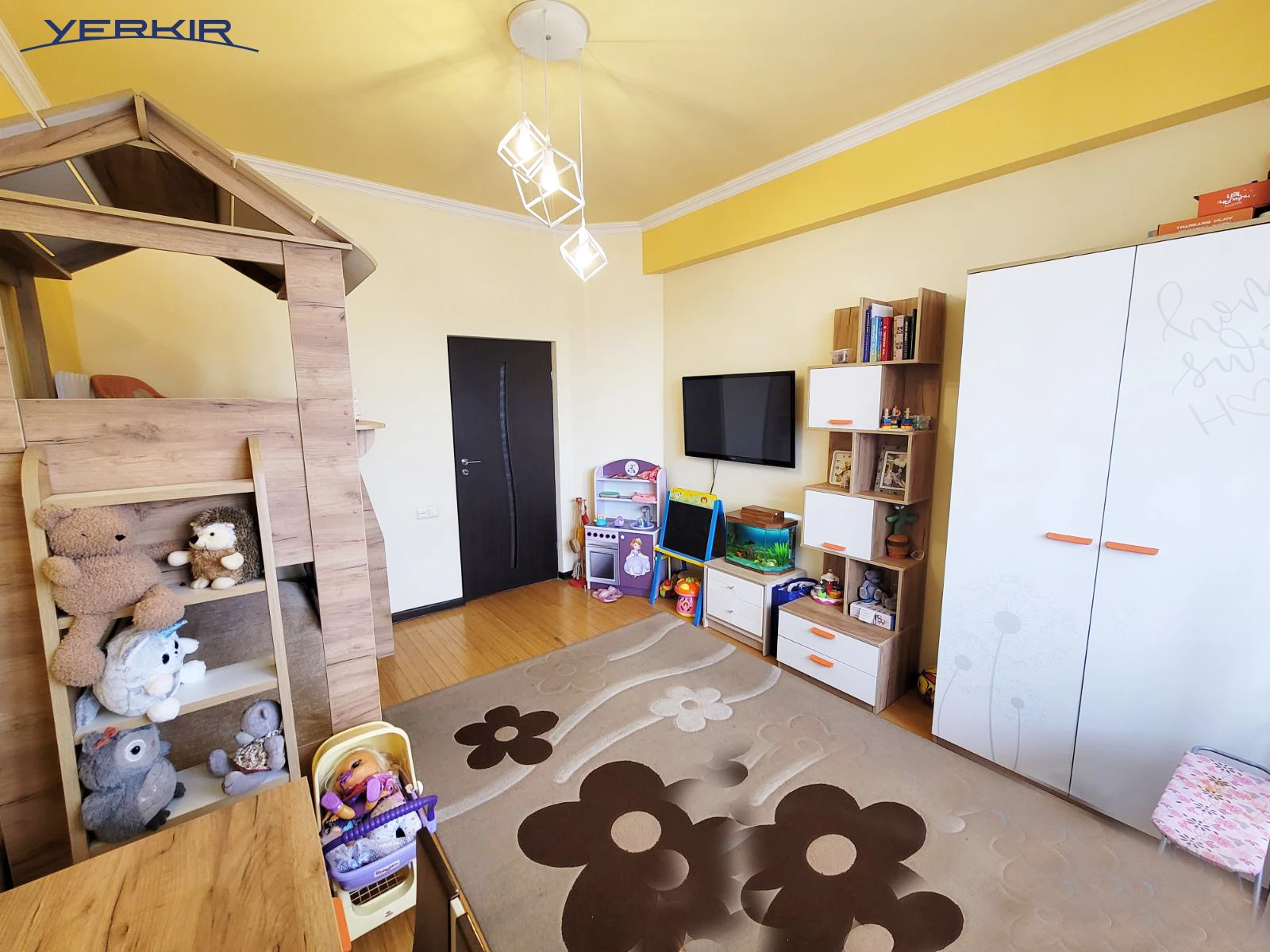 Apartments Code: 10+320199