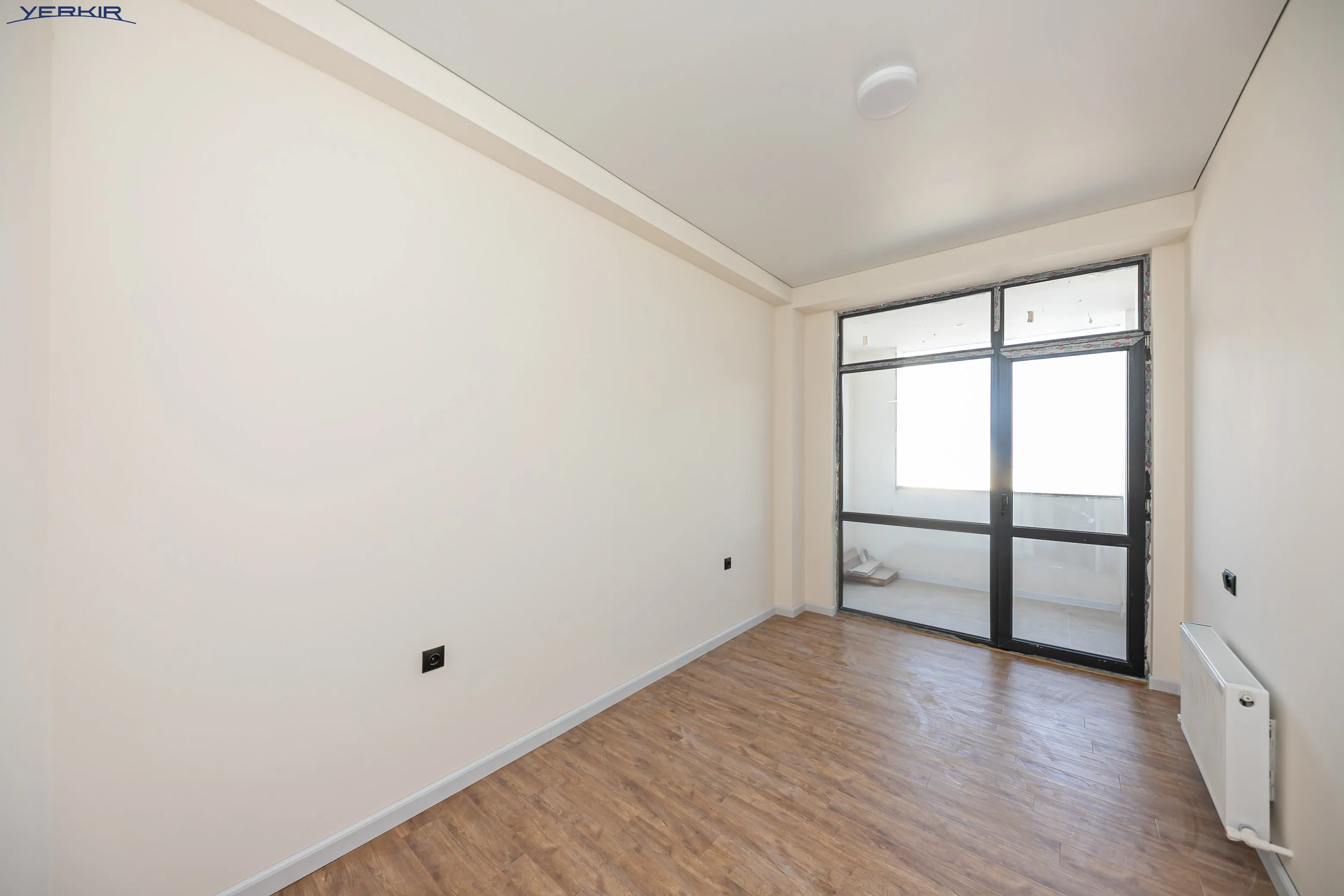 Apartments Code: 5+2454435