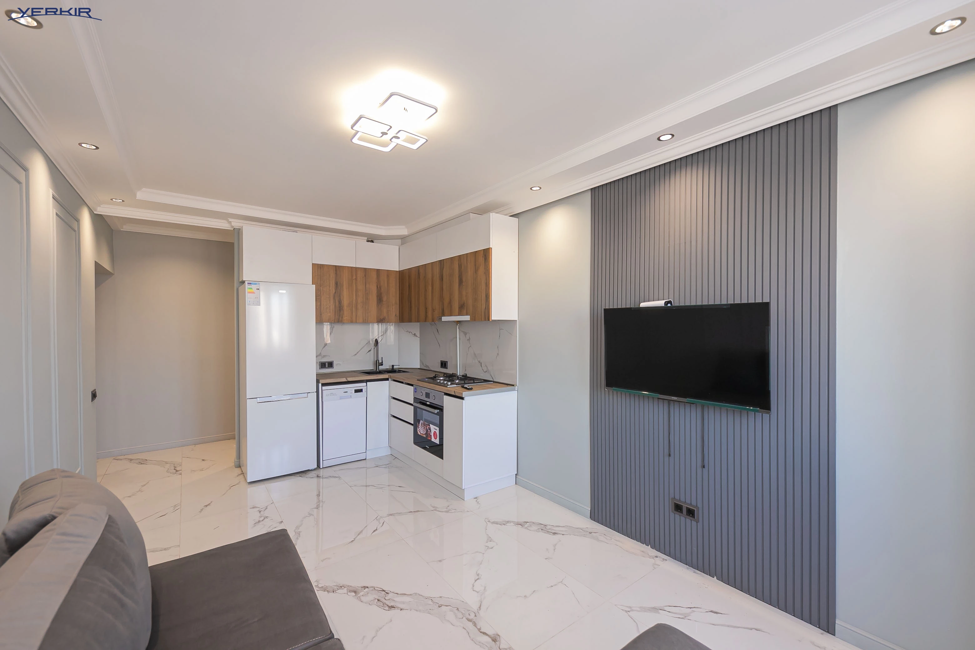 Apartments Code: 5+221692