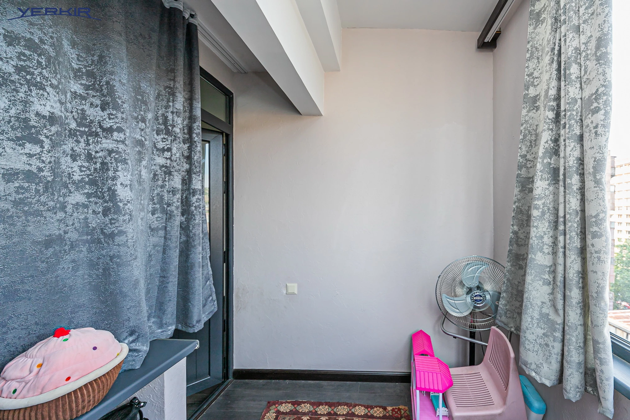 Բնակարաններ Կոդ` 10+218988