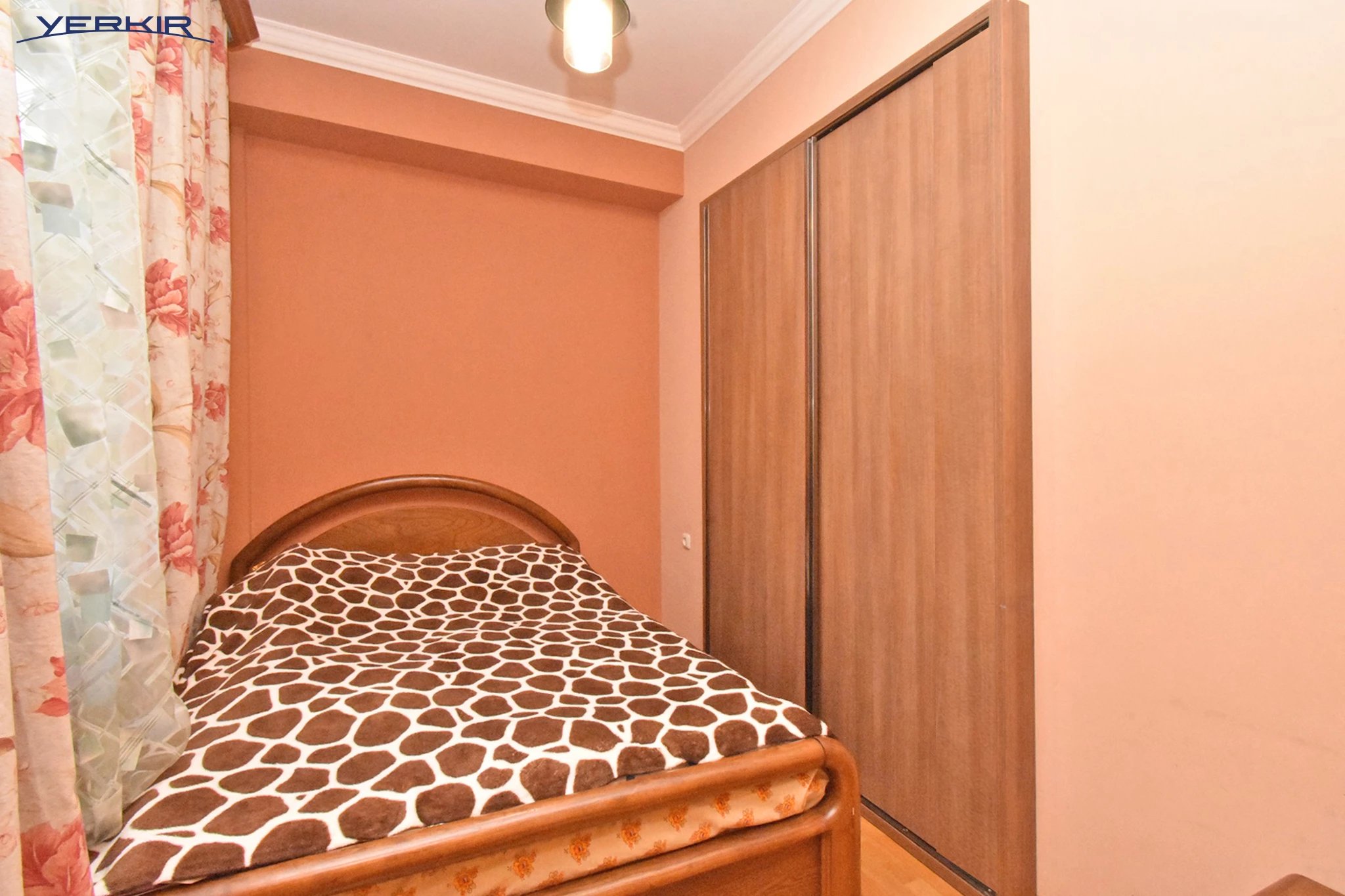 Apartments Code: 5+220703