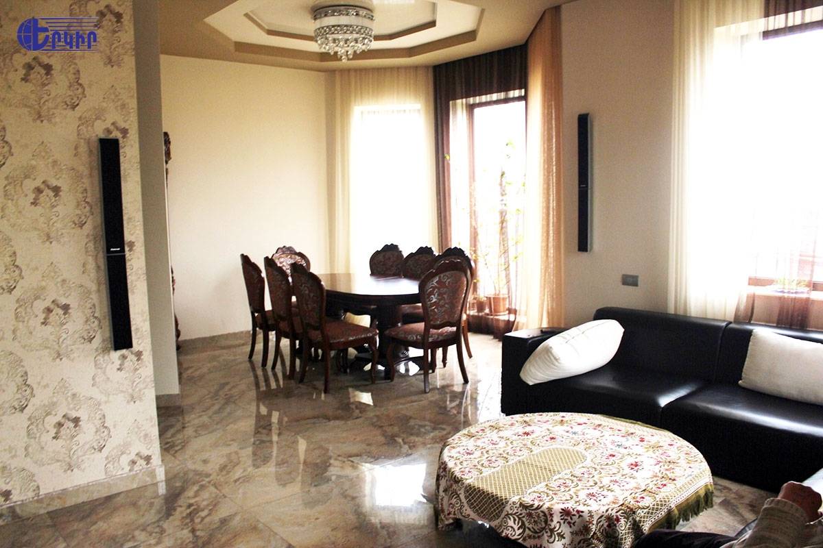 Առանձնատներ Կոդ` 6+50799