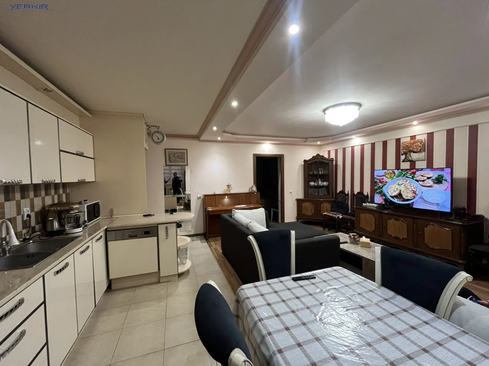 Apartments Code: 10+2477852