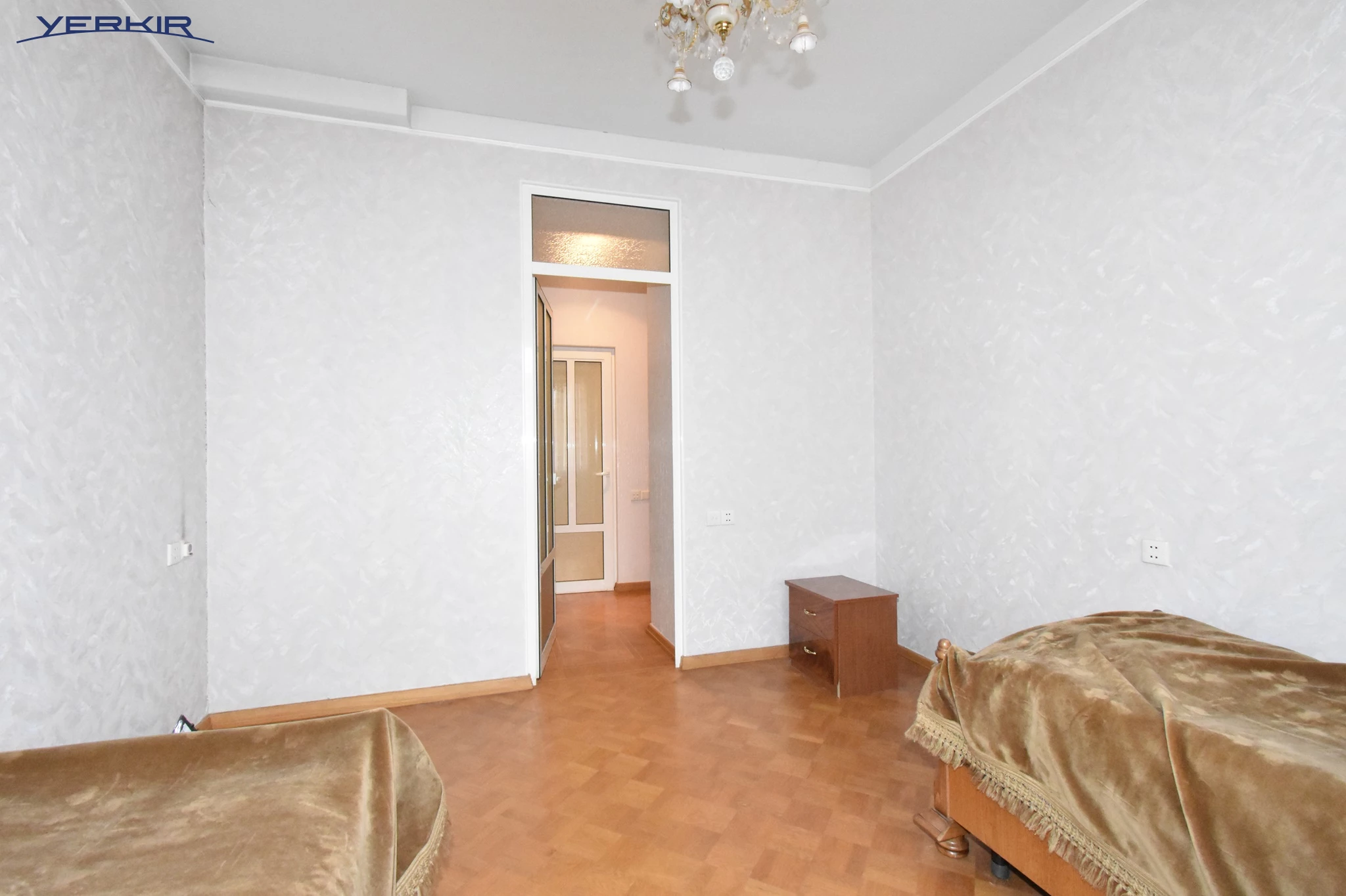 Բնակարաններ Կոդ` 5+821260