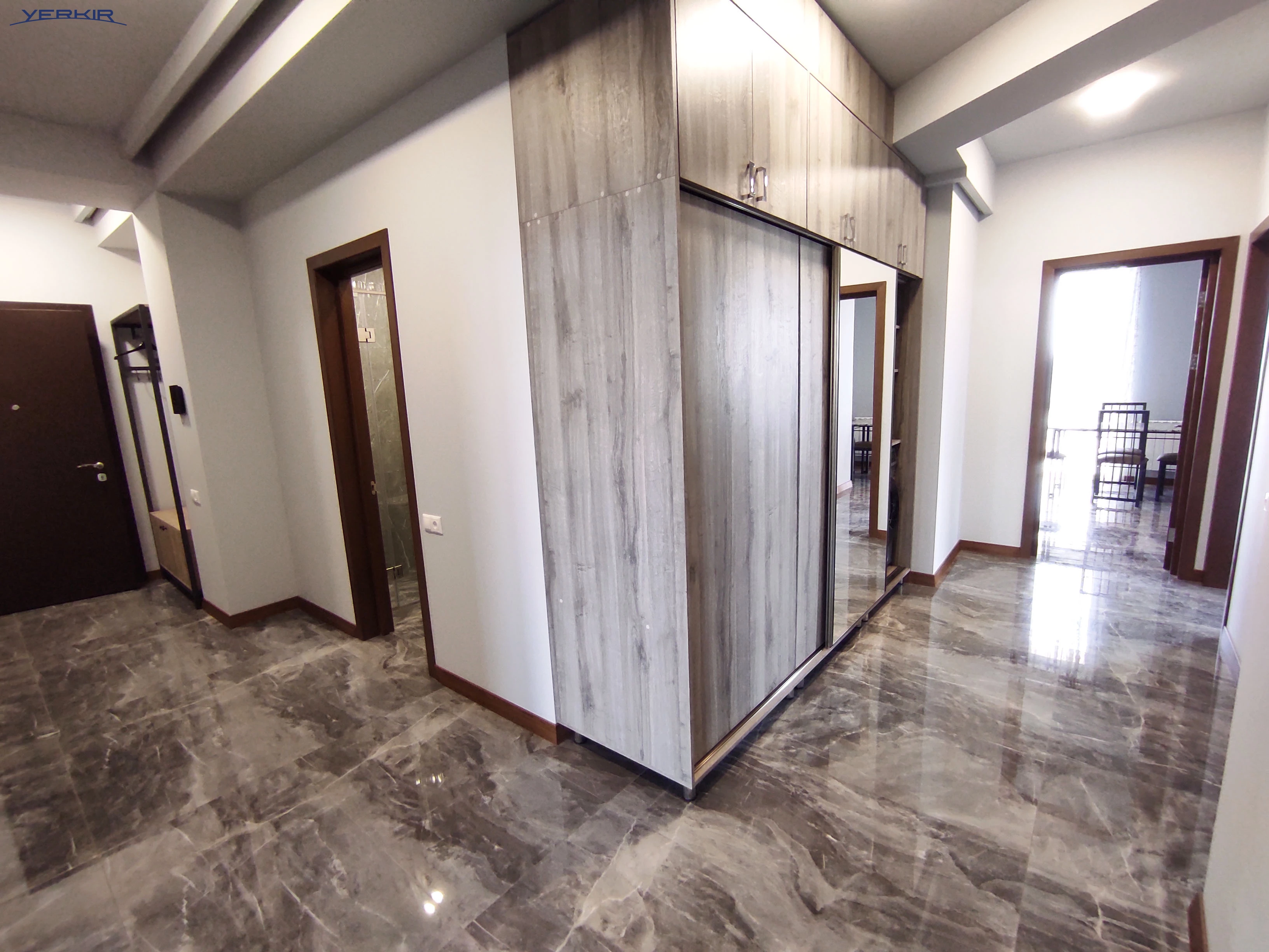 Apartments Code: 5+411176