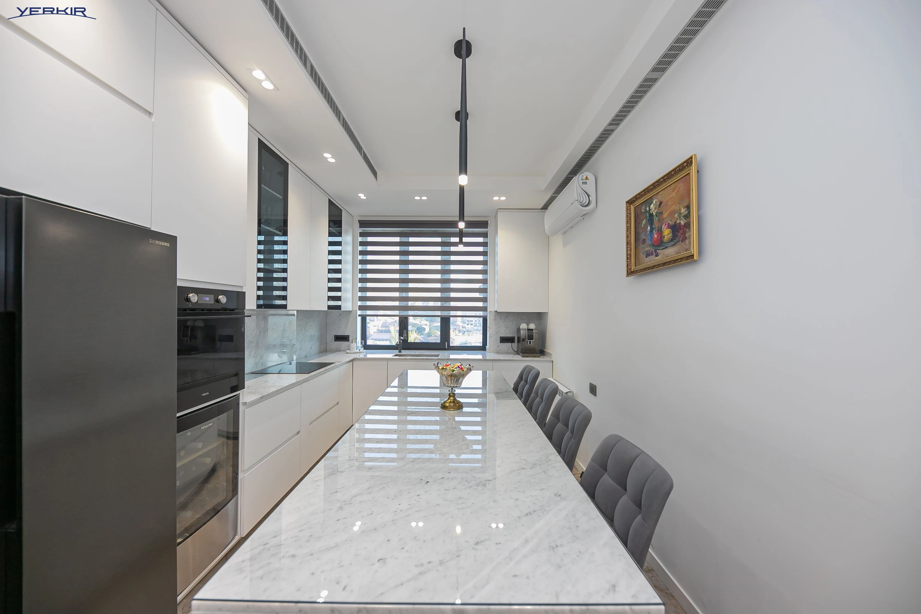 Apartments Code: 9+420819