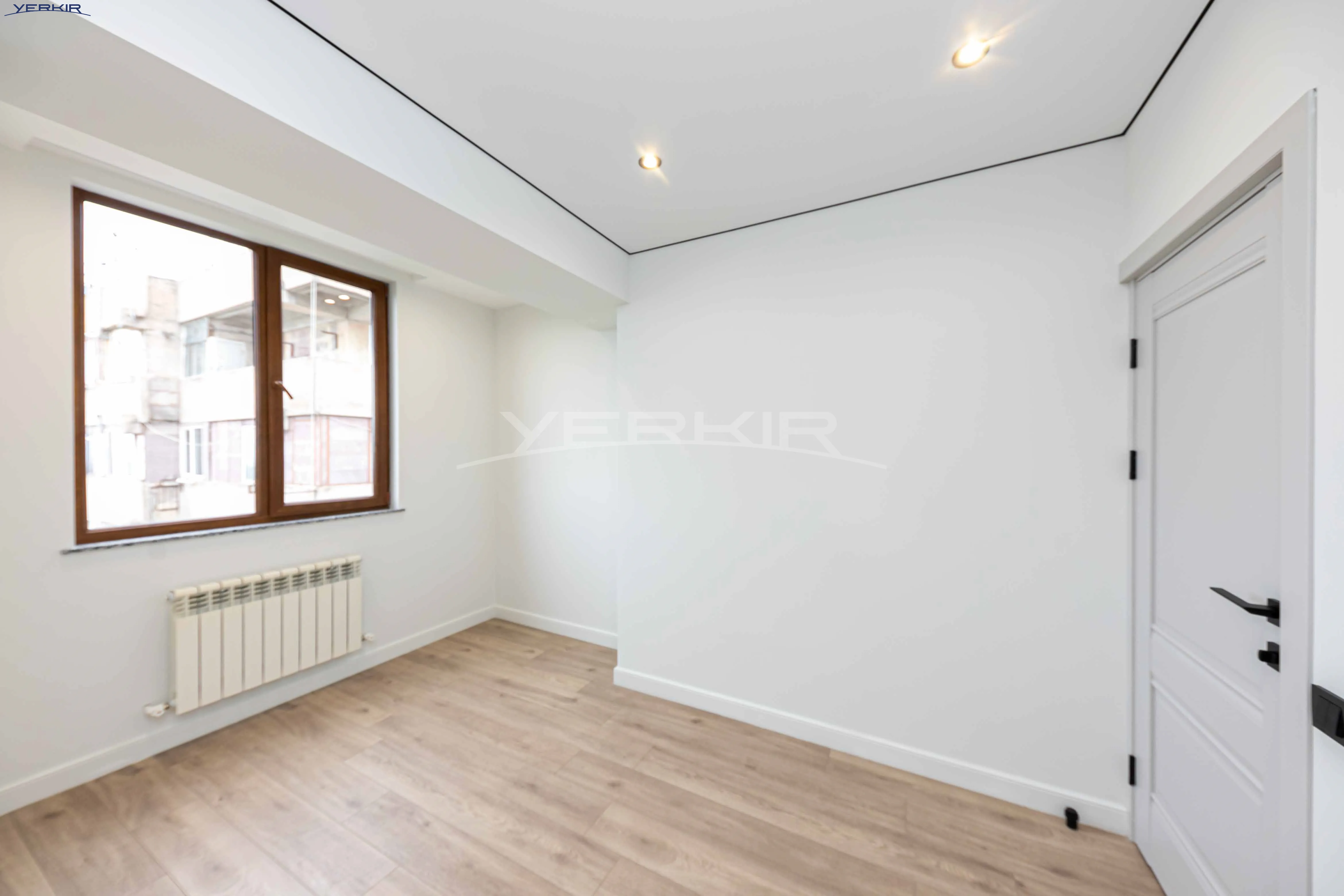 Apartments Code: 9+3676009