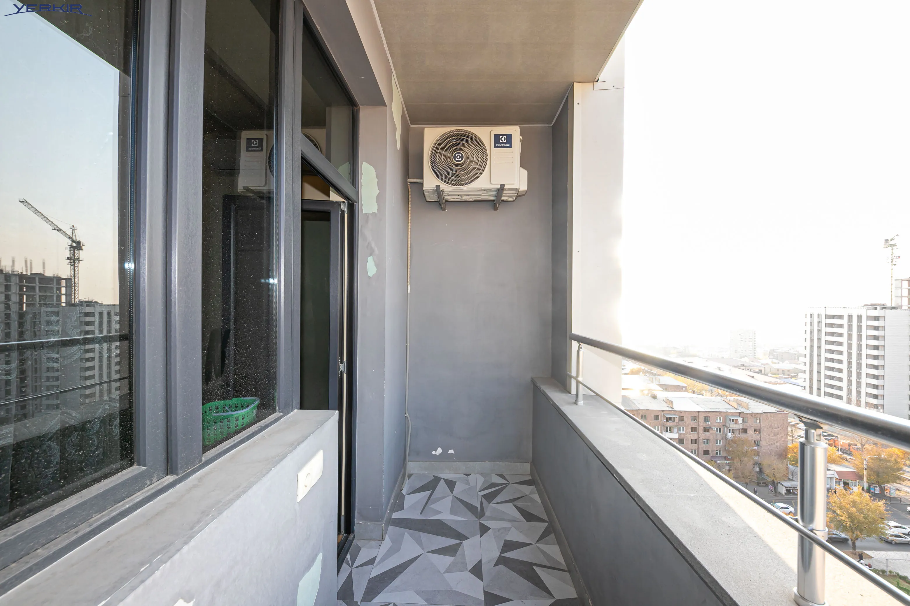 Apartments Code: 10+3978656
