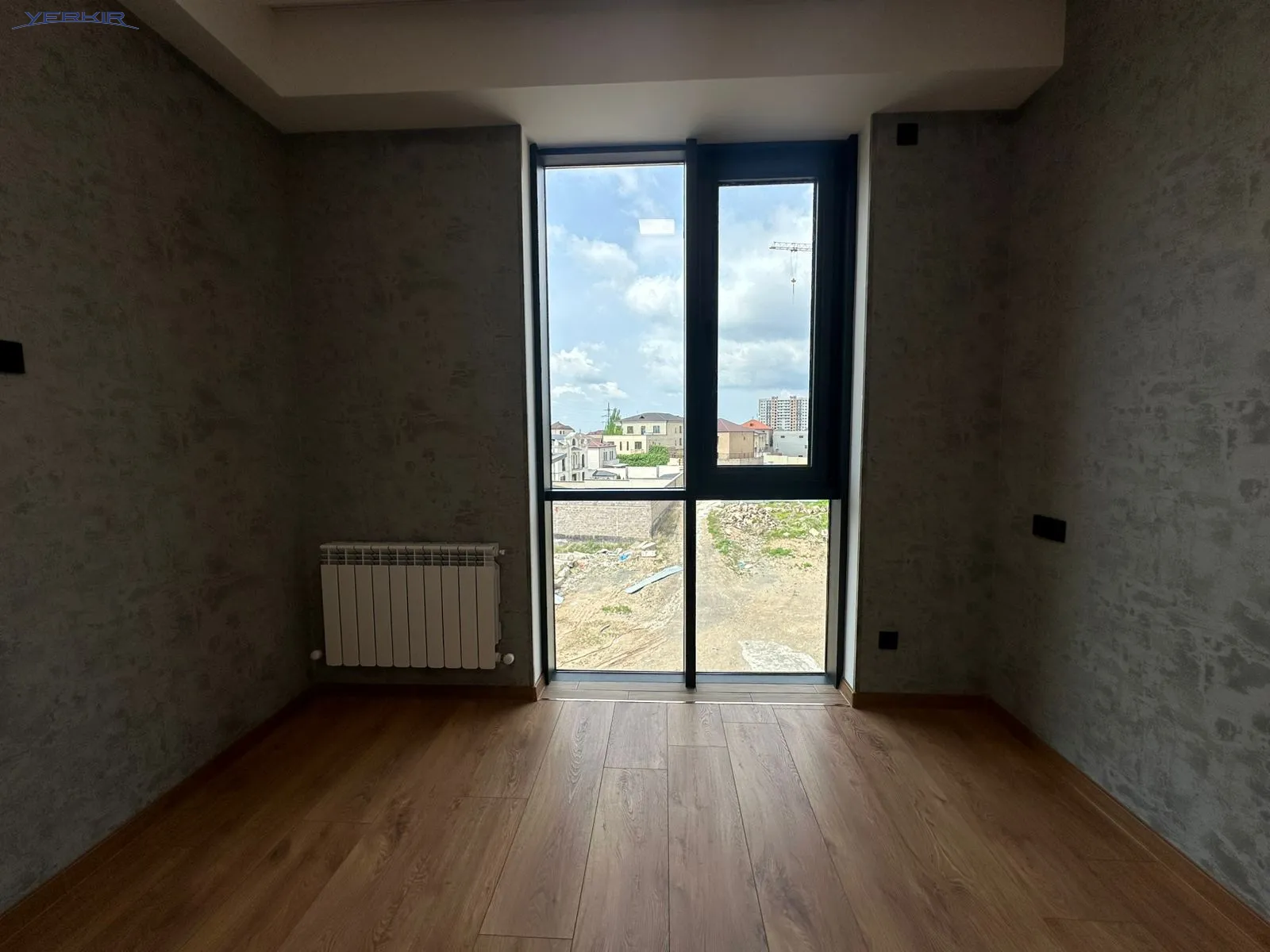 Apartments Code: 9+3768613