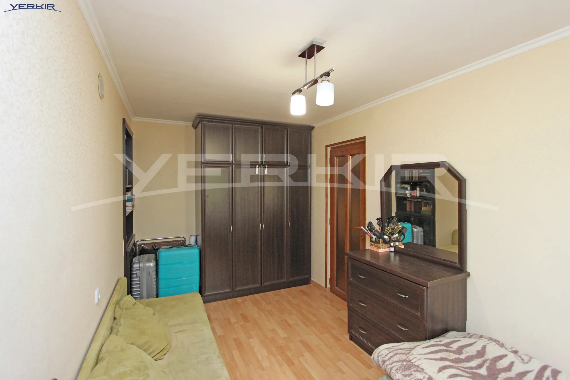 Apartments Code: 9+2673052