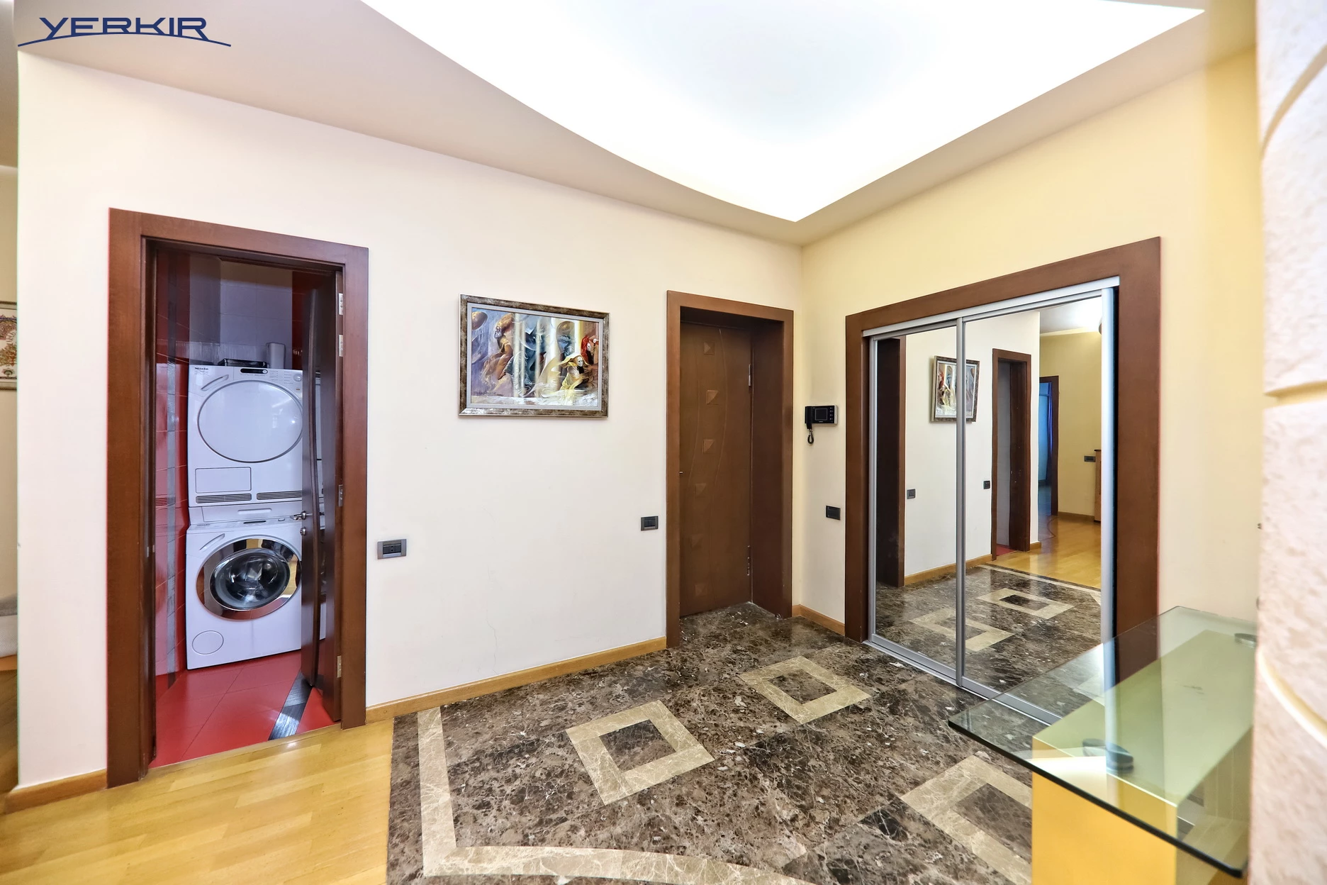 Apartments Code: 1+8347796