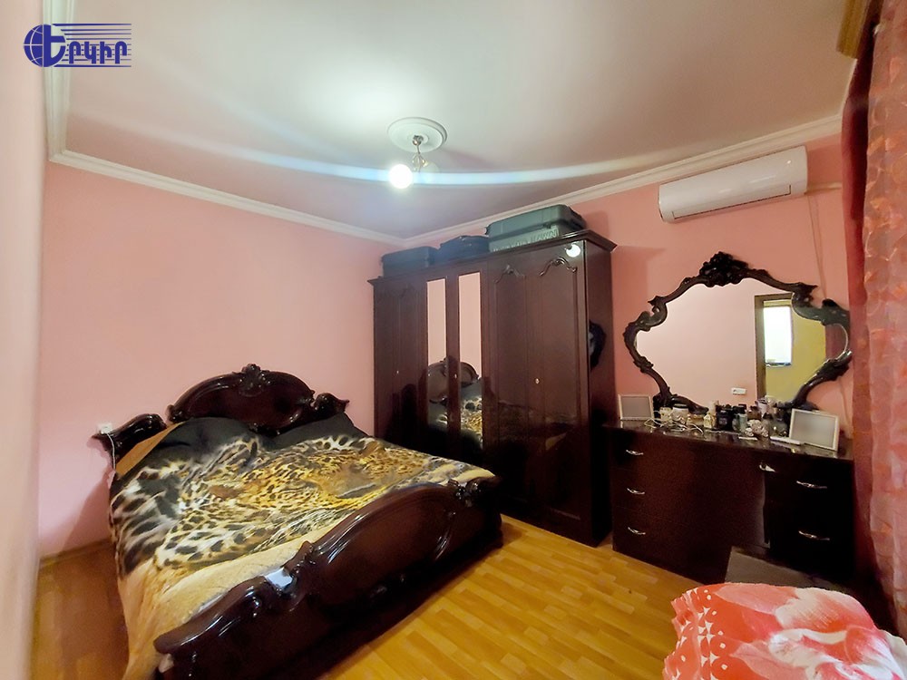 Առանձնատներ Կոդ` 2+51008