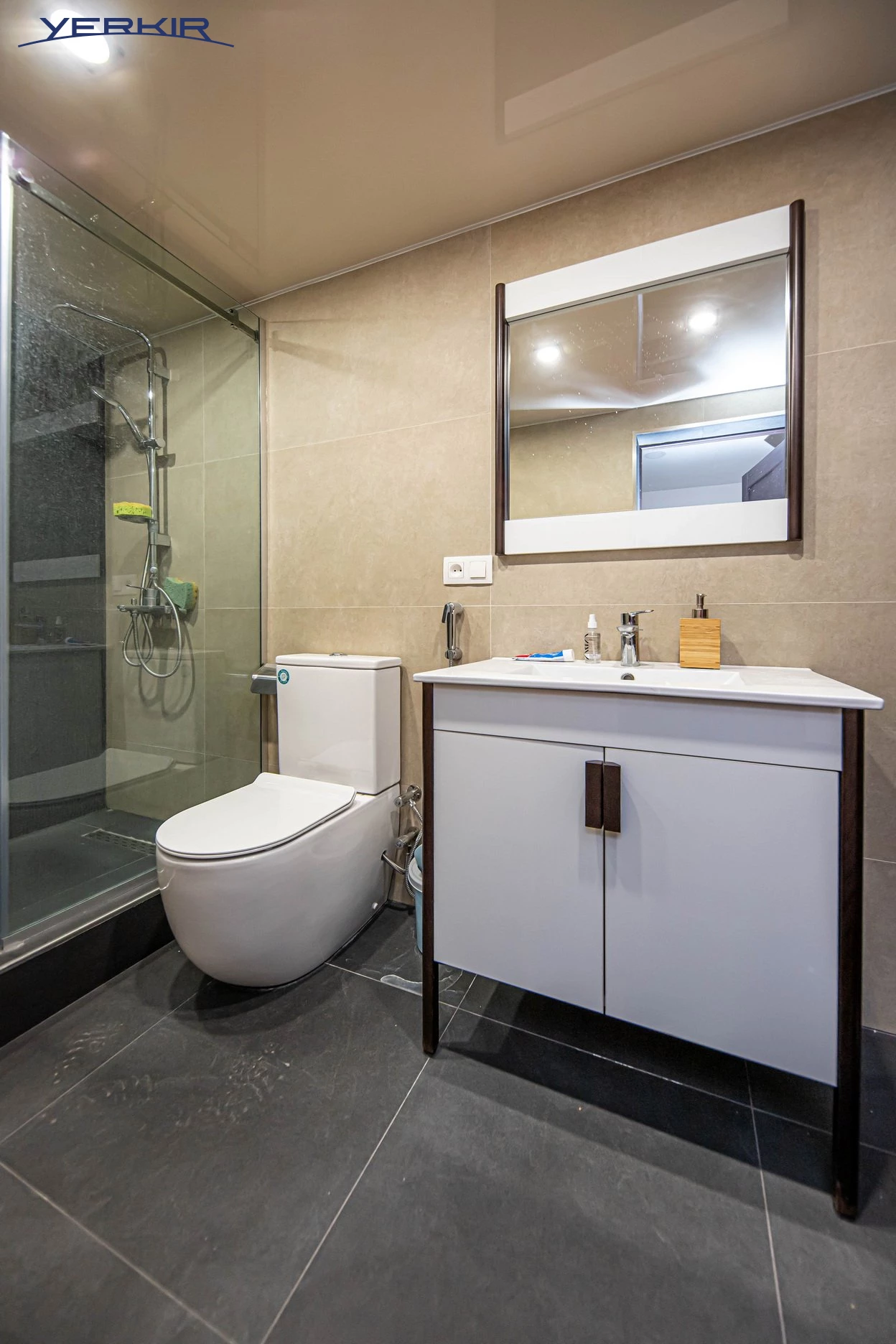 Apartments Code: 9+314918