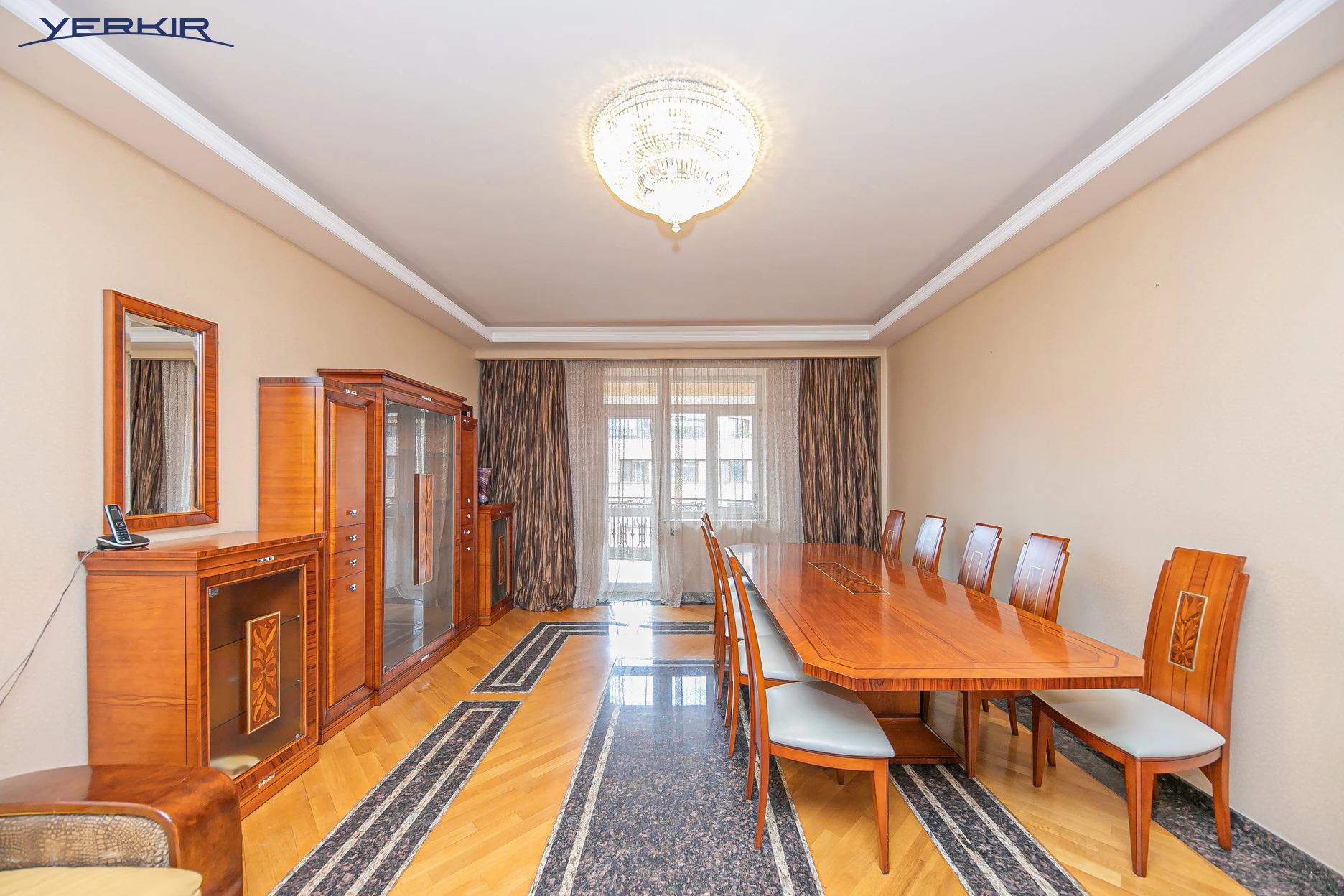 Apartments Code: 5+317840