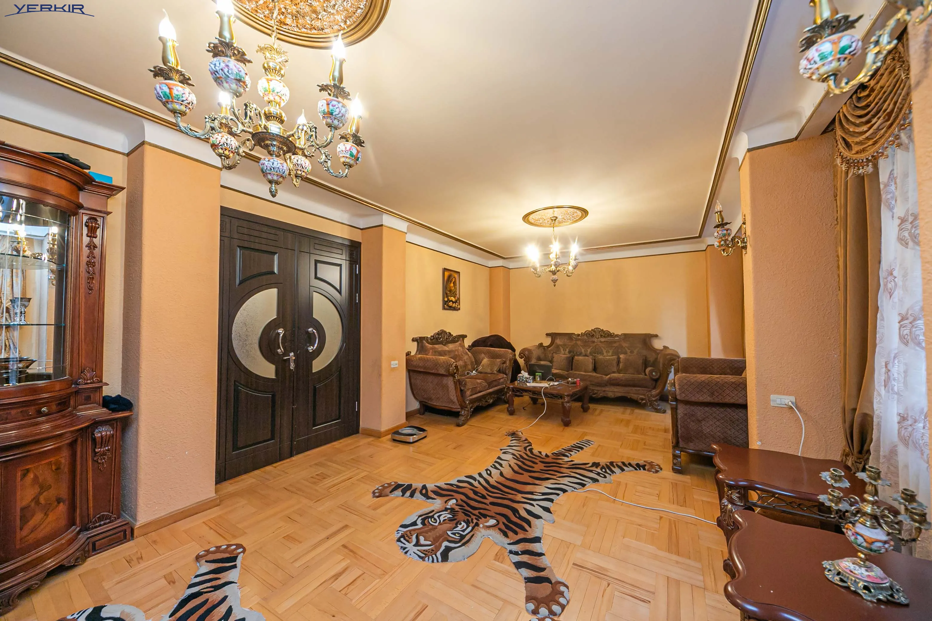 Houses Code: 9+5176260