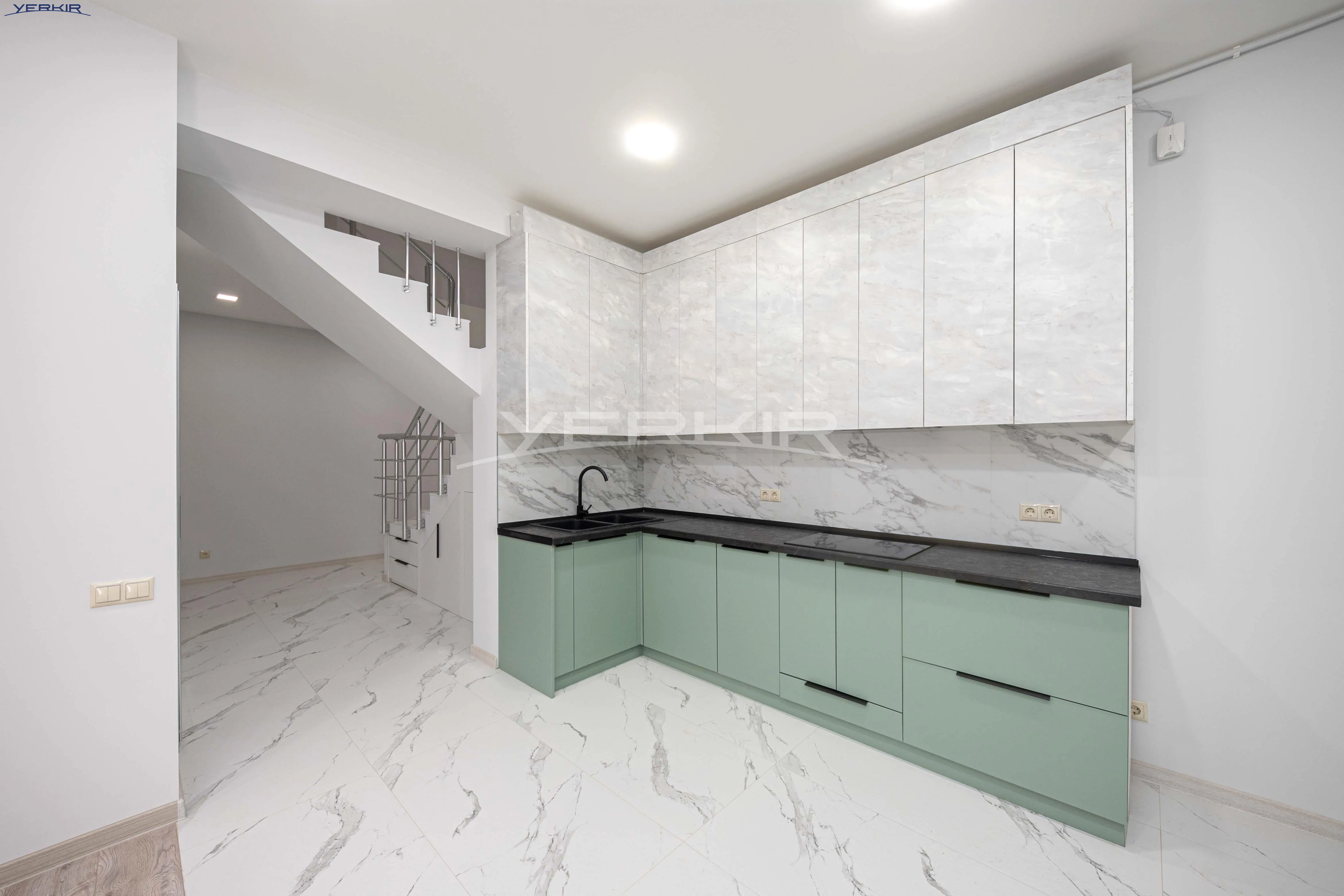 Apartments Code: 10+4978299