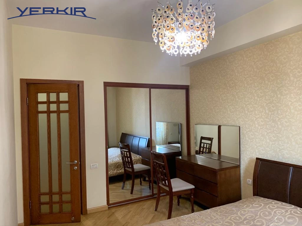 Apartments Code: 5+409909