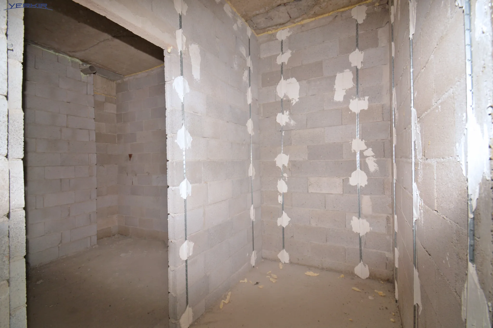 Apartments Code: 9+2447902