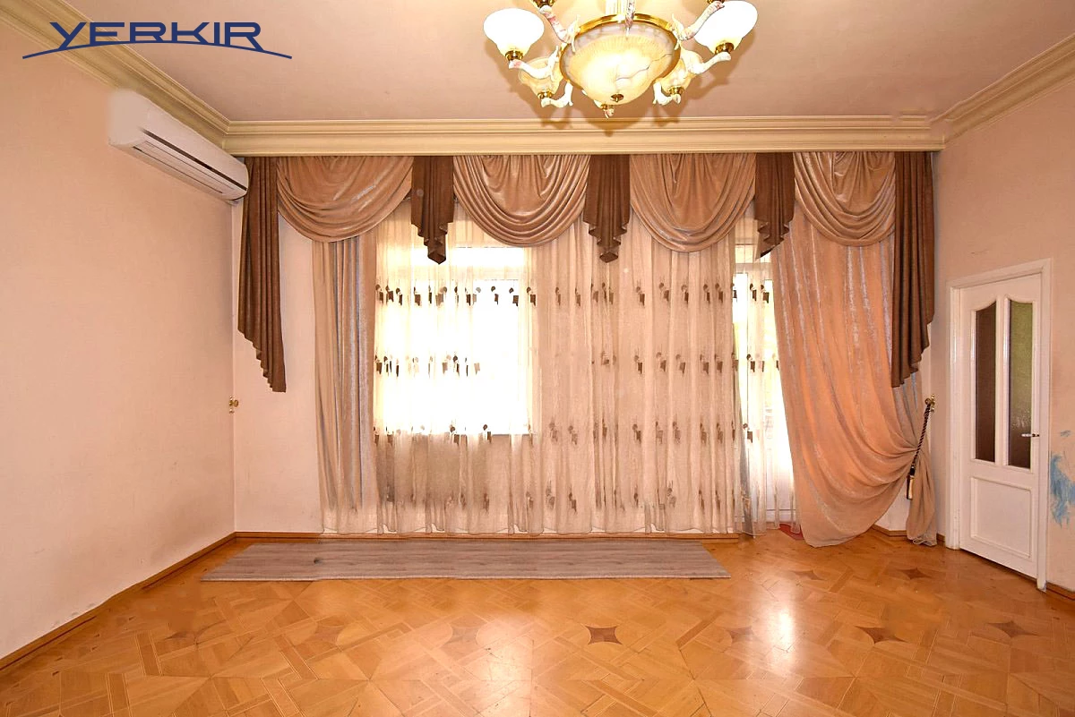 Բնակարաններ Կոդ` 5+302154