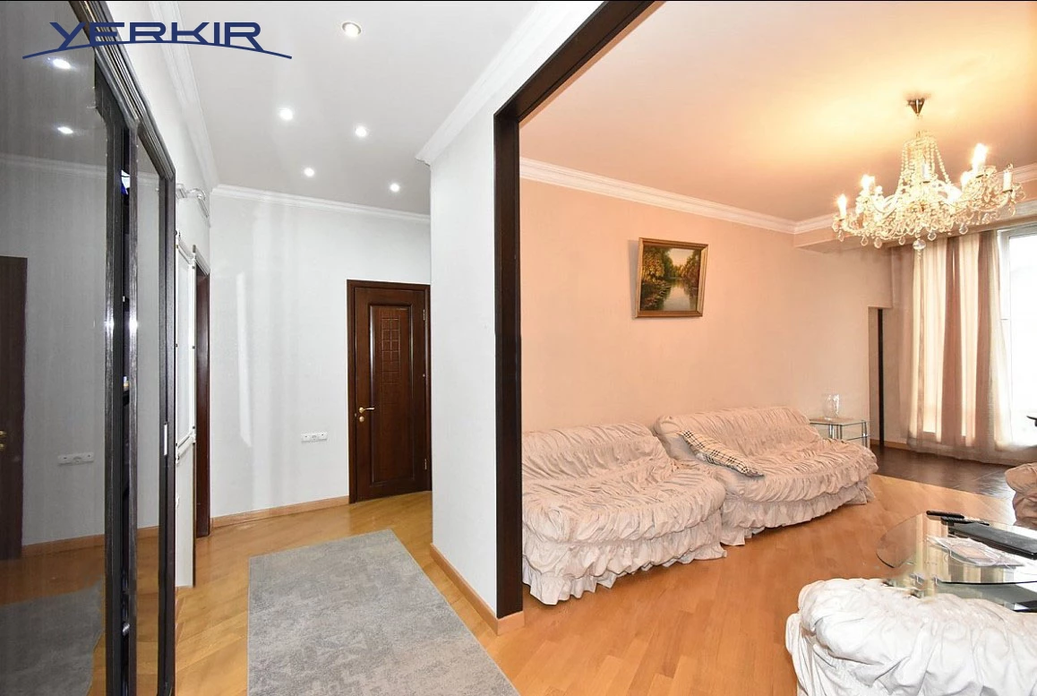 Բնակարաններ Կոդ` 5+21257