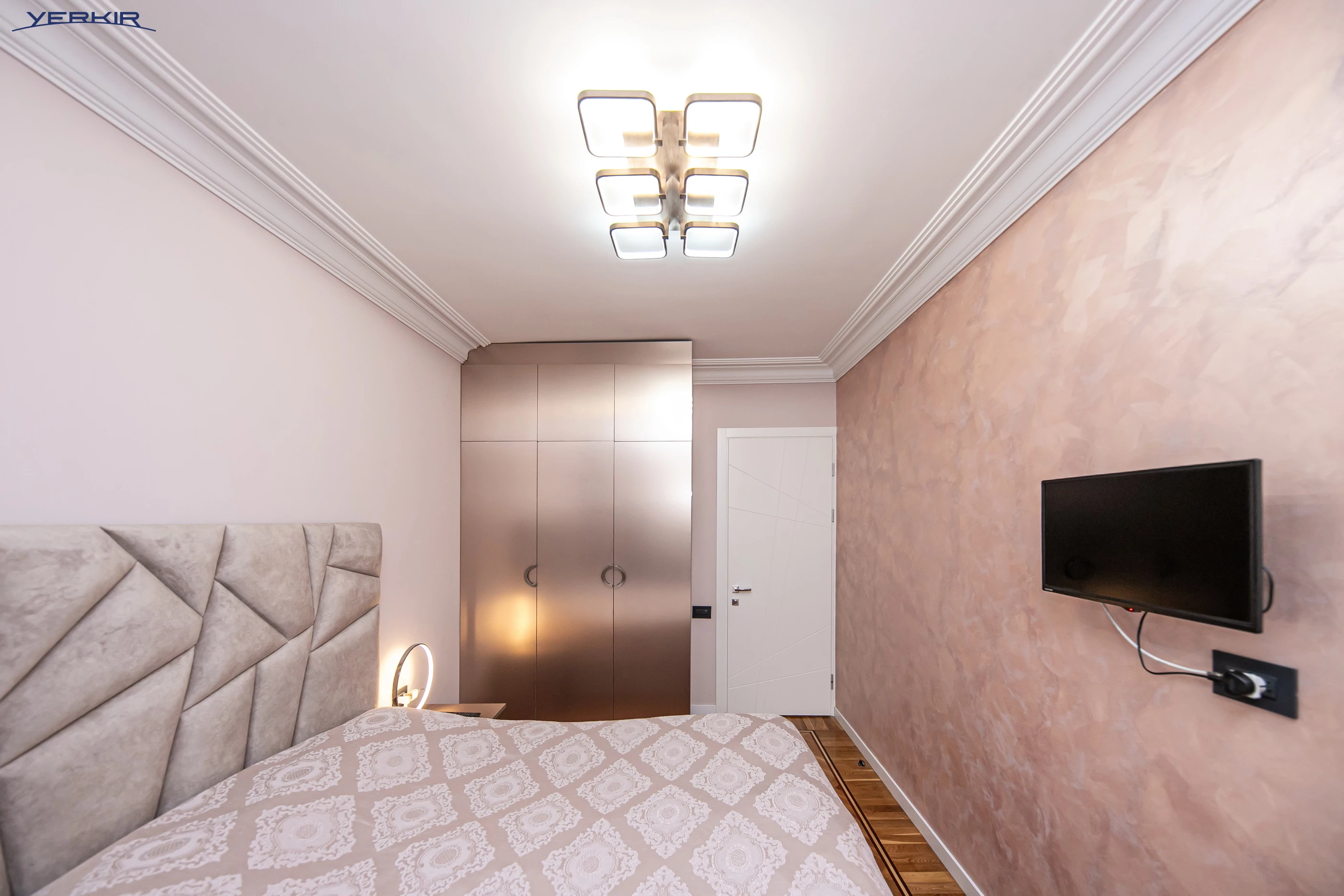 Apartments Code: 5+316054