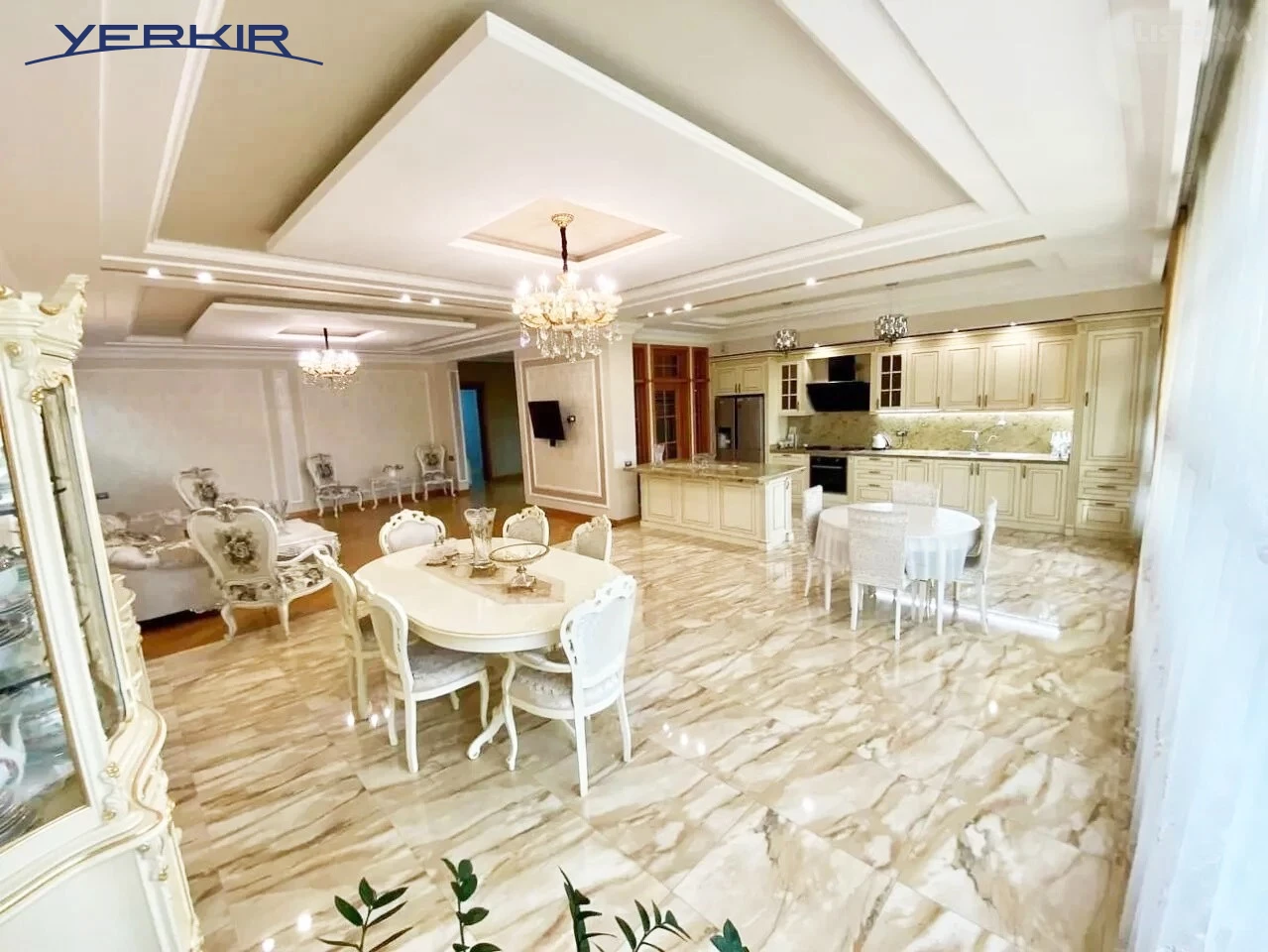 Առանձնատներ Կոդ` 9+518540