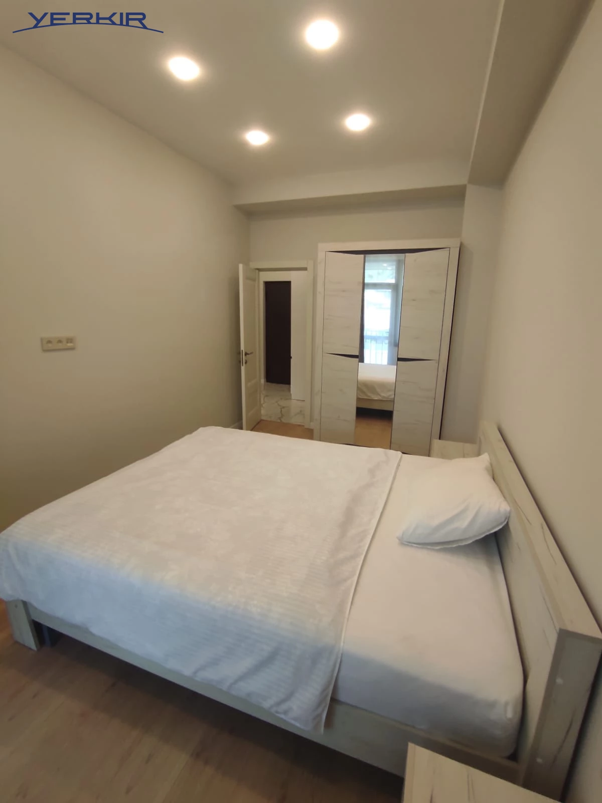 Apartments Code: 10+220175