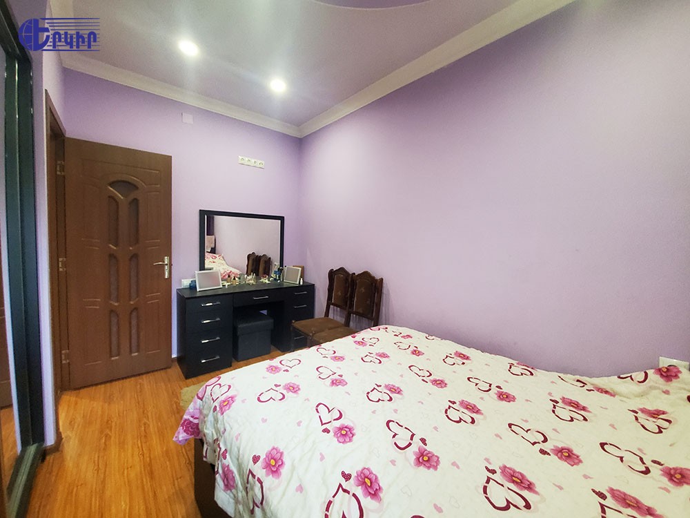 Առանձնատներ Կոդ` 2+51008