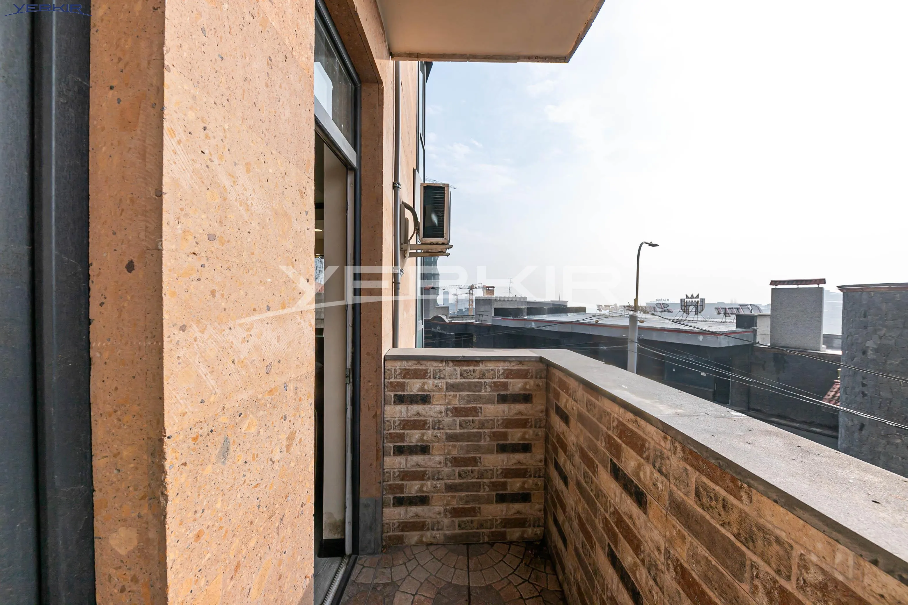 Apartments Code: 10+3701349