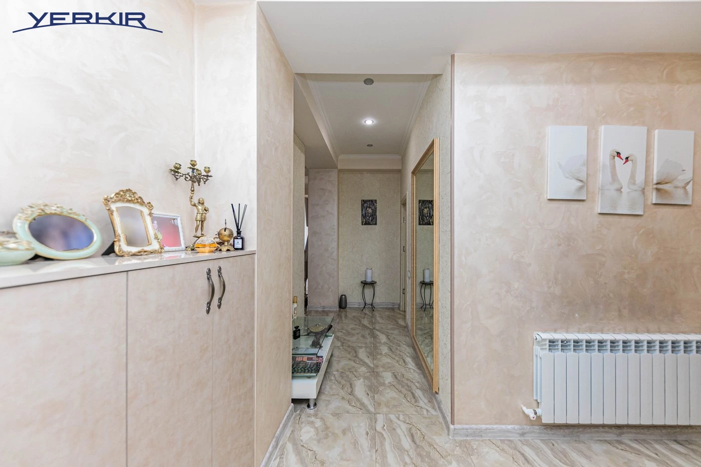 Apartments Code: 9+3558715