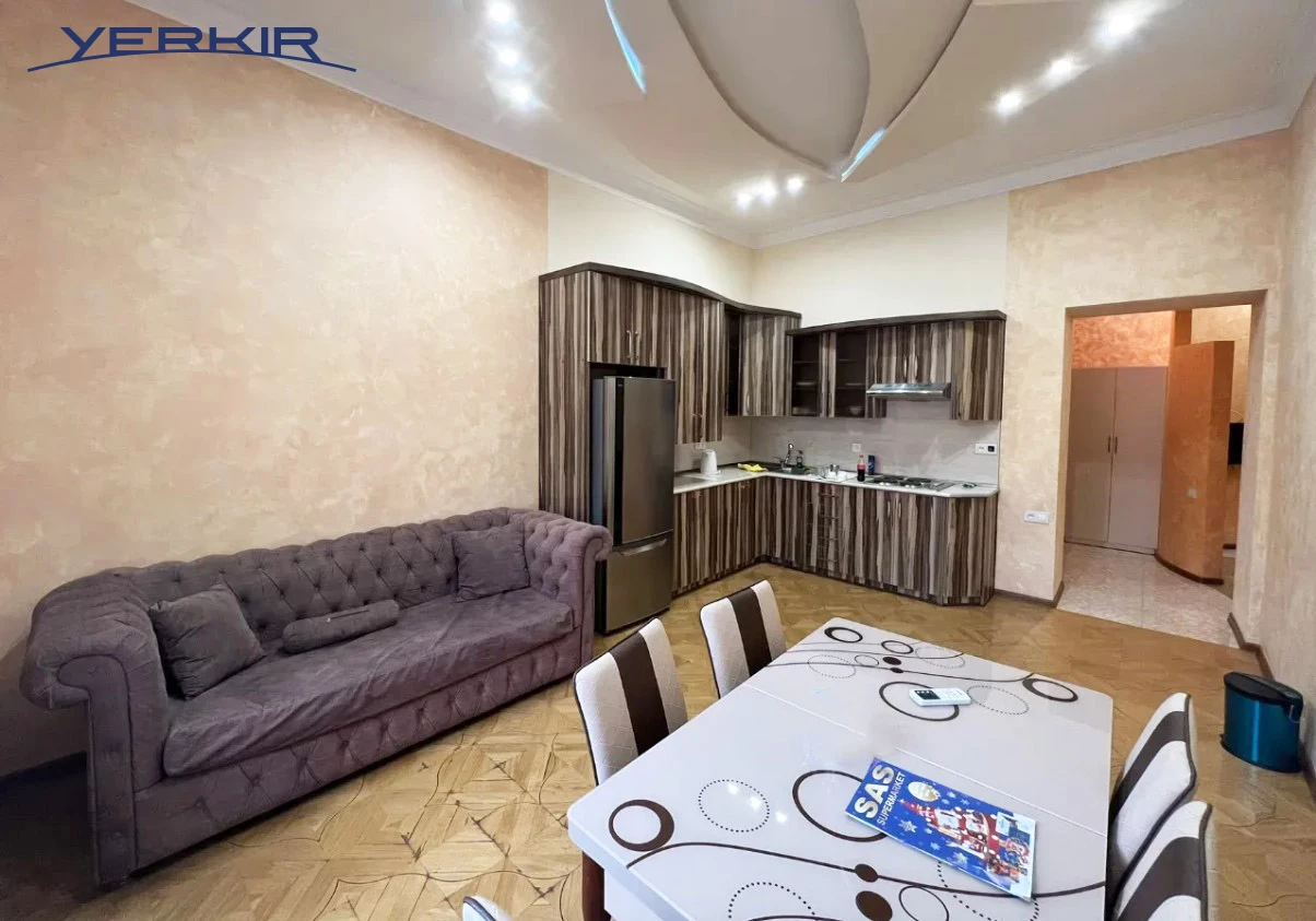 Apartments Code: 5+314479