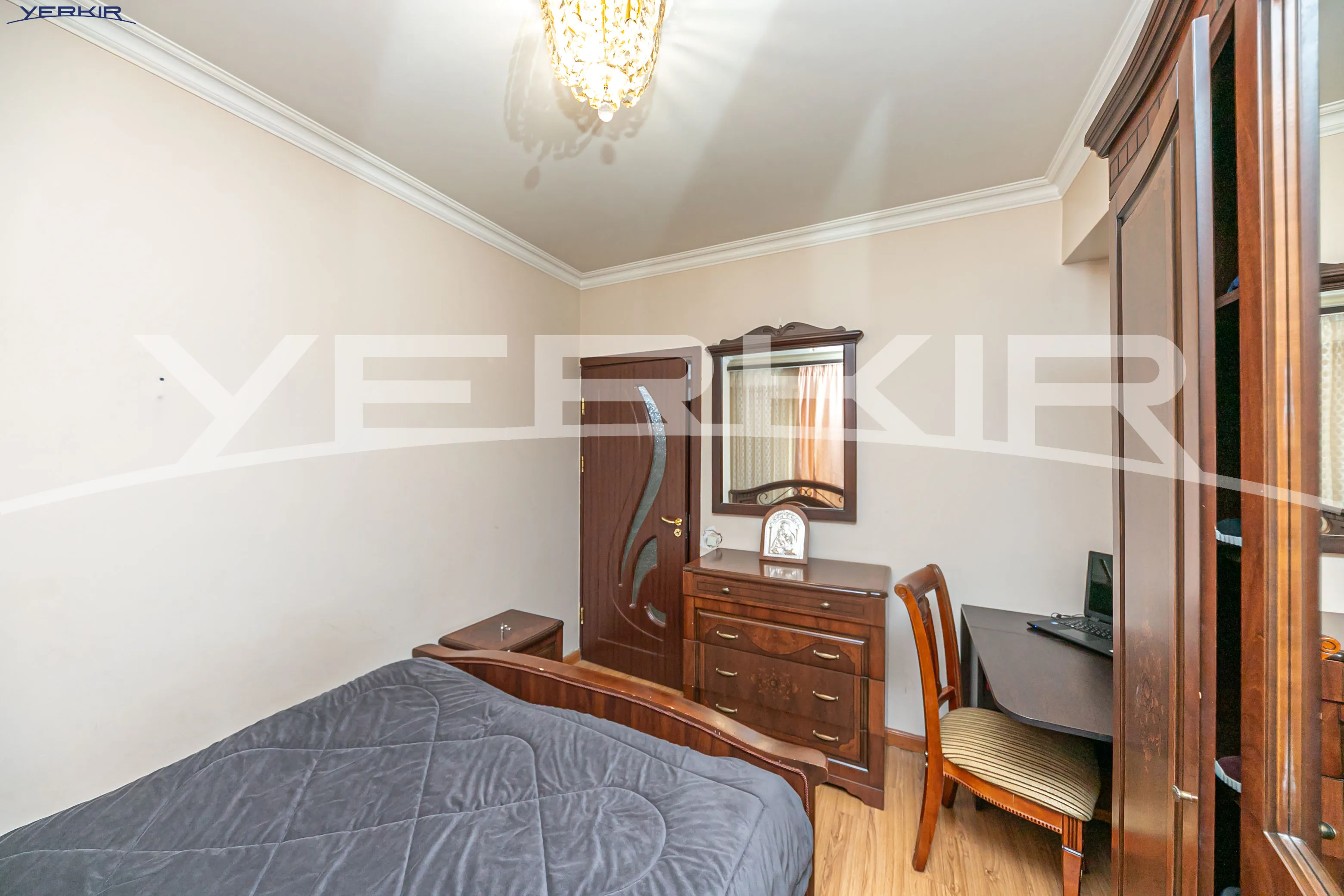 Квартиры Код 5+3633292