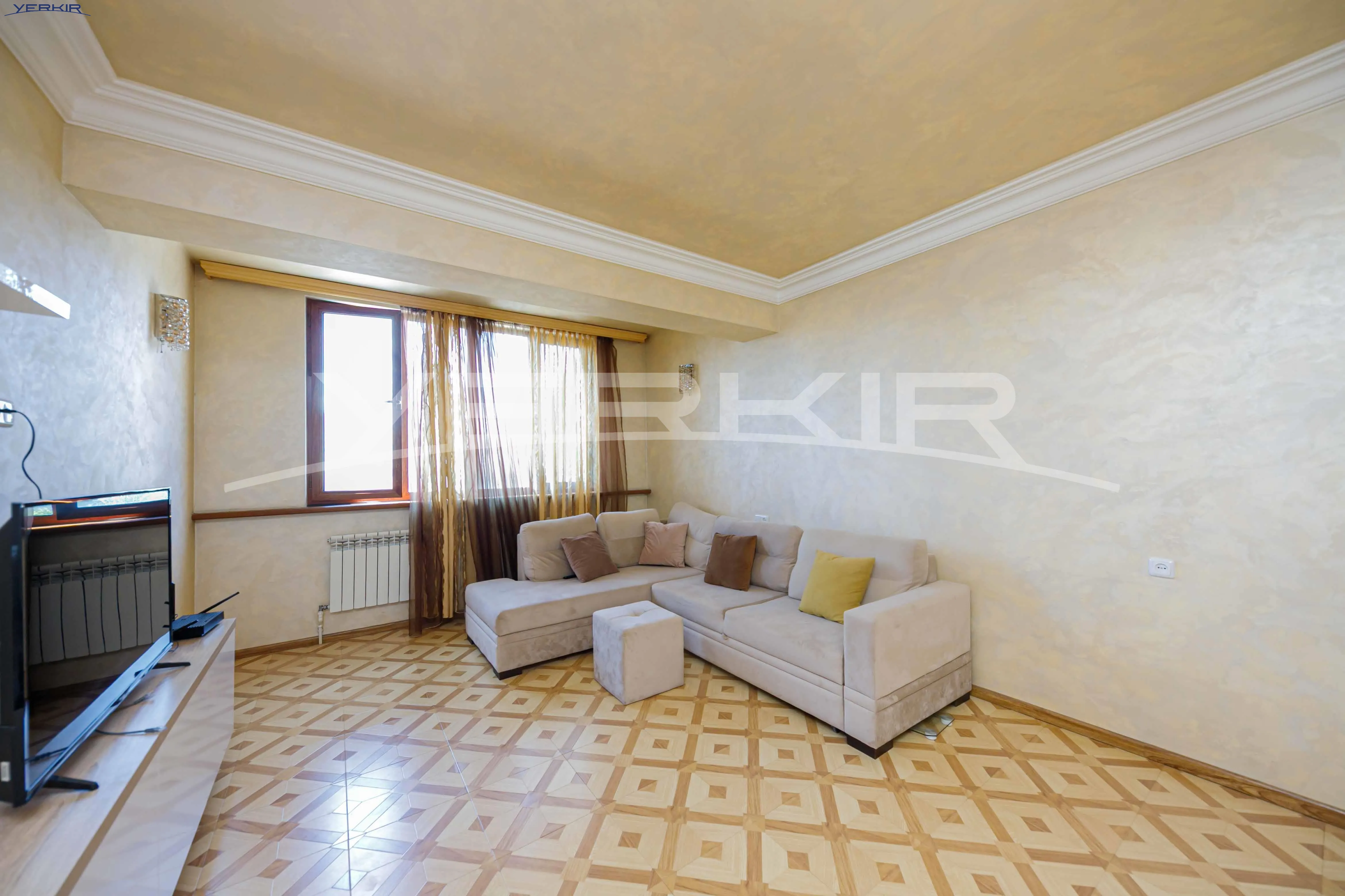 Apartments Code: 10+3461639