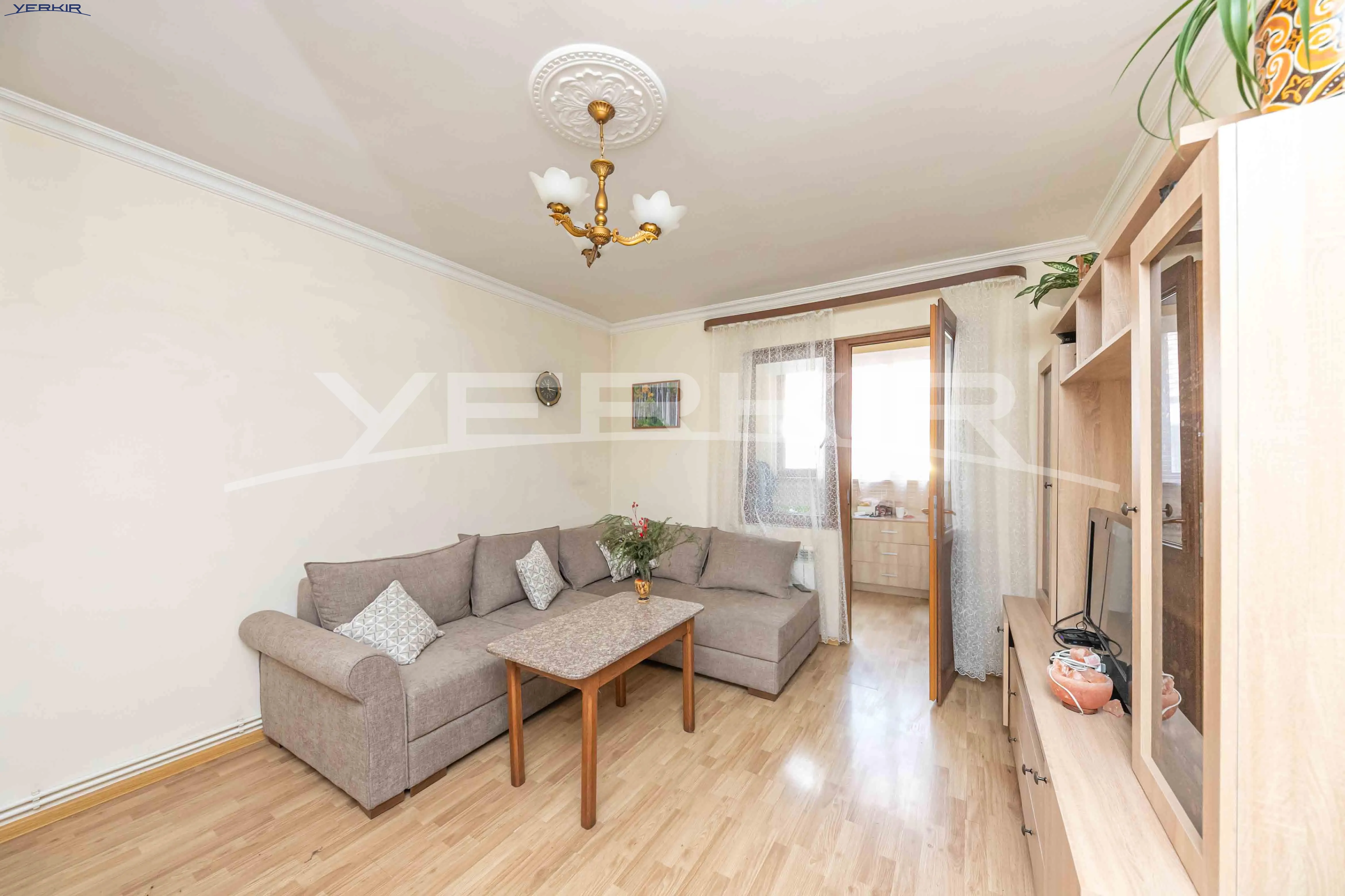 Apartments Code: 10+2114474
