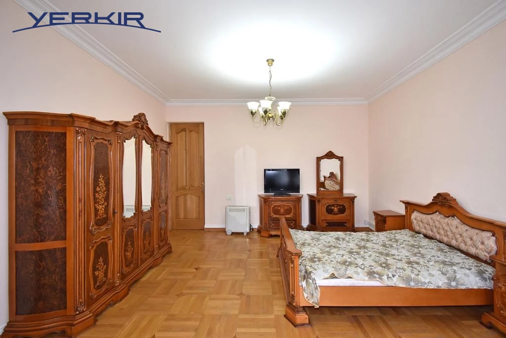 Apartments Code: 10+807970