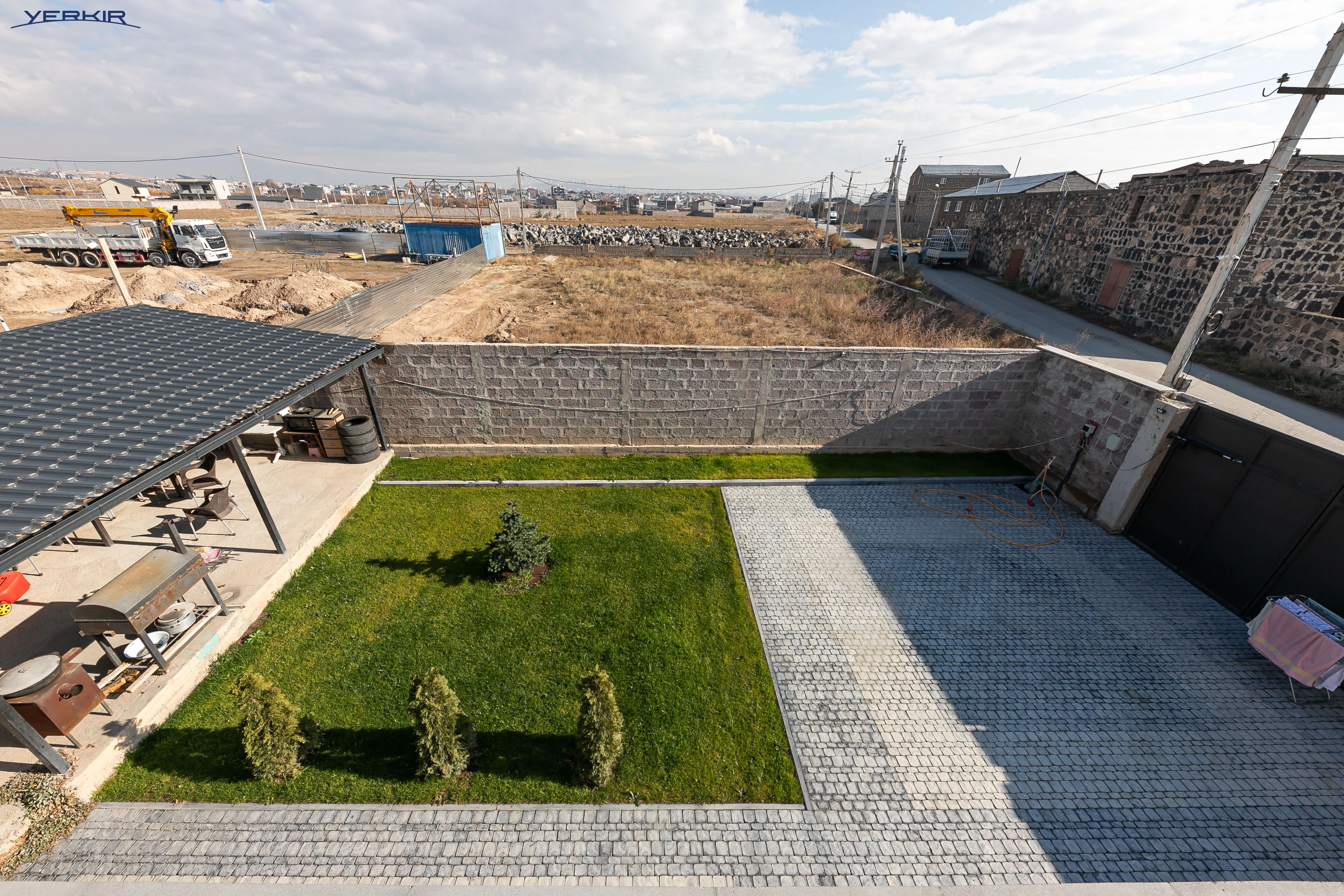 Առանձնատներ Կոդ` 10+521157