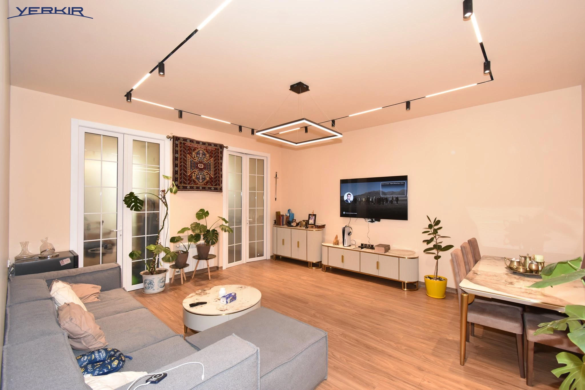 Apartments Code: 1+4867952