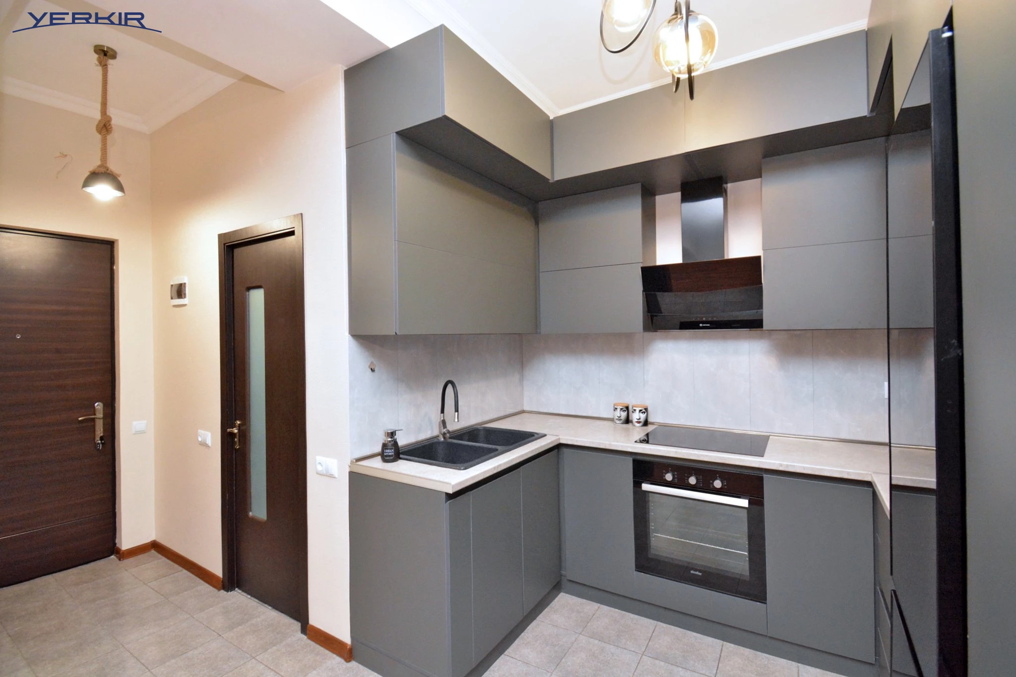 Apartments Code: 9+218265