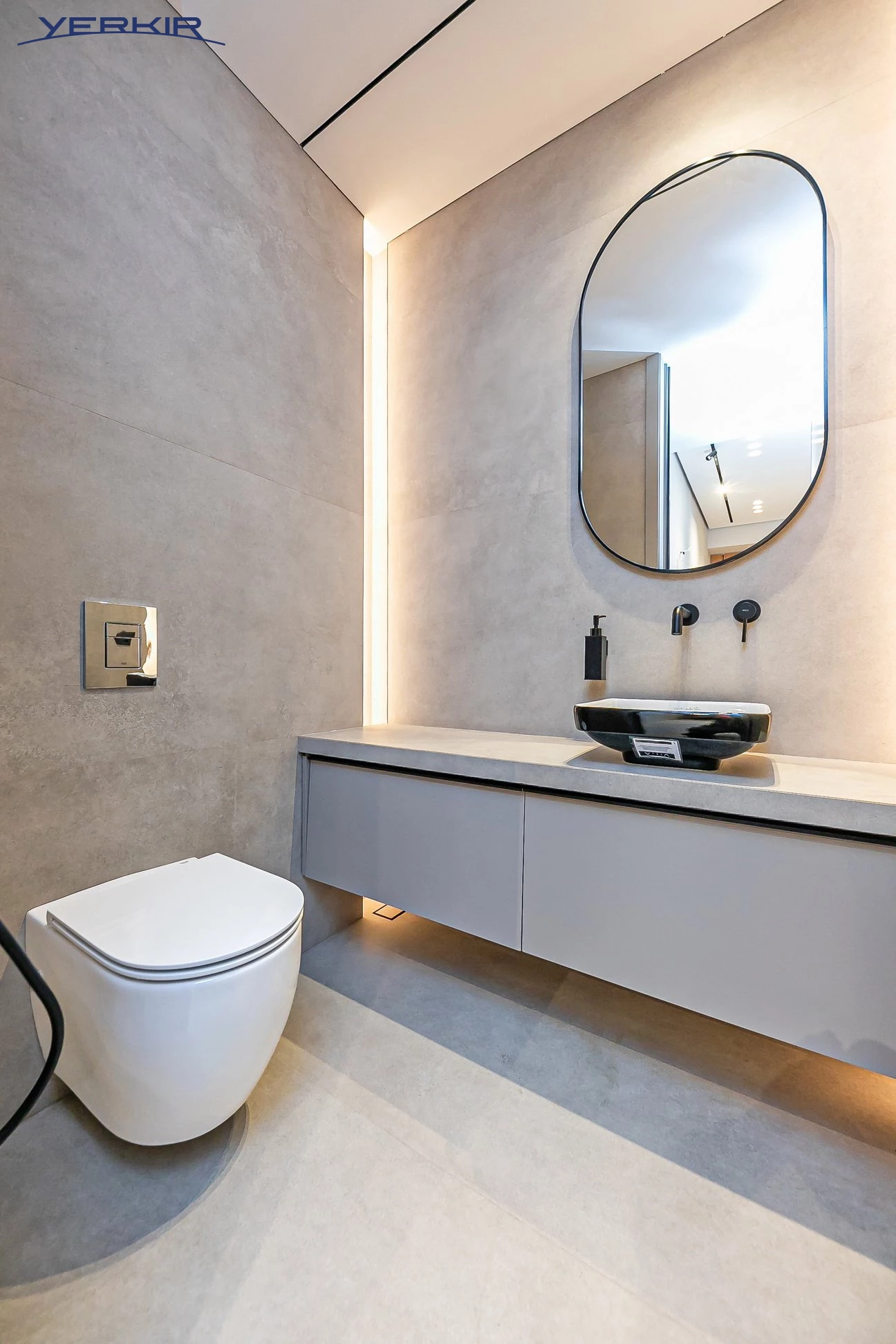 Apartments Code: 9+319324