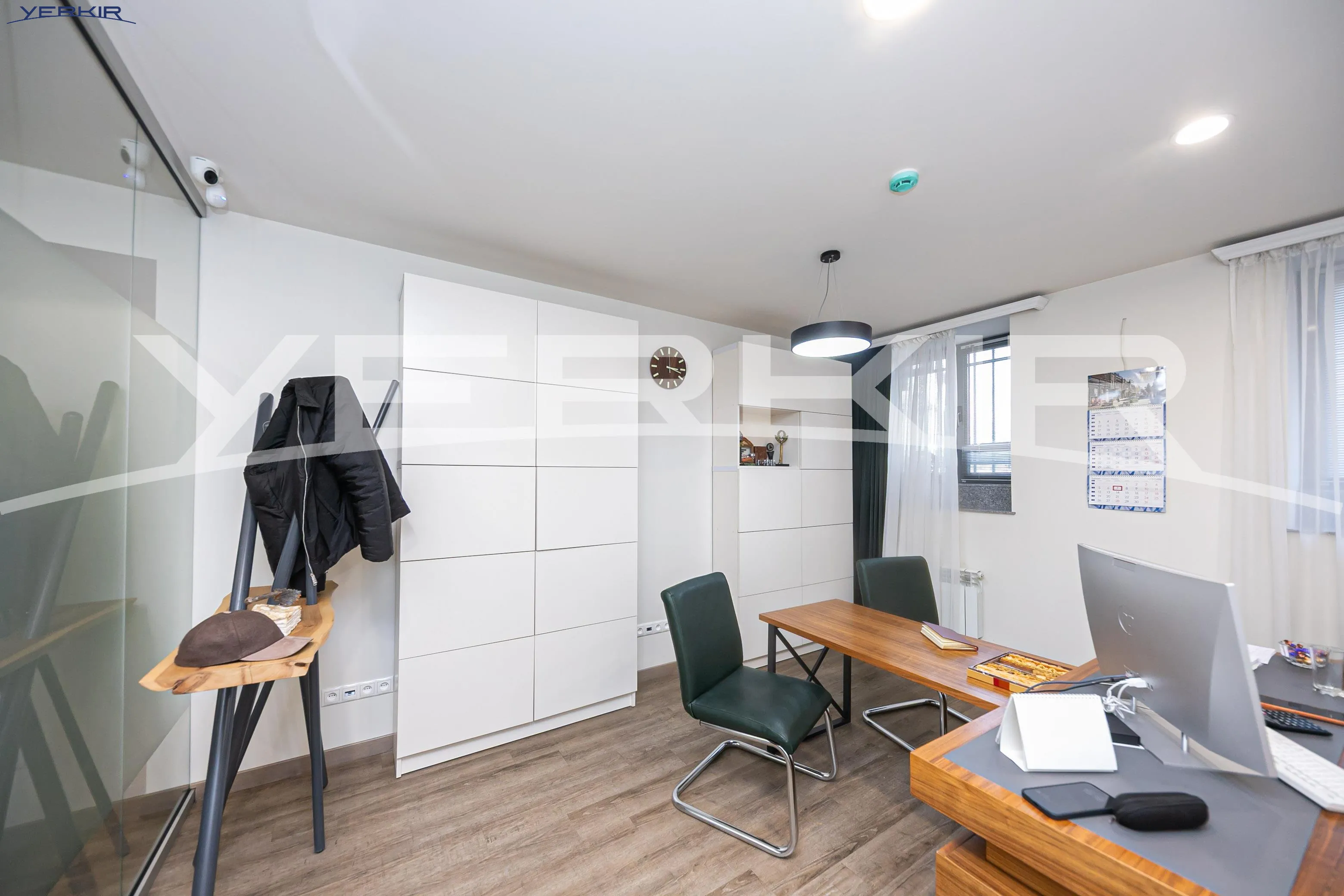 Commercial properties Code: 10+90163