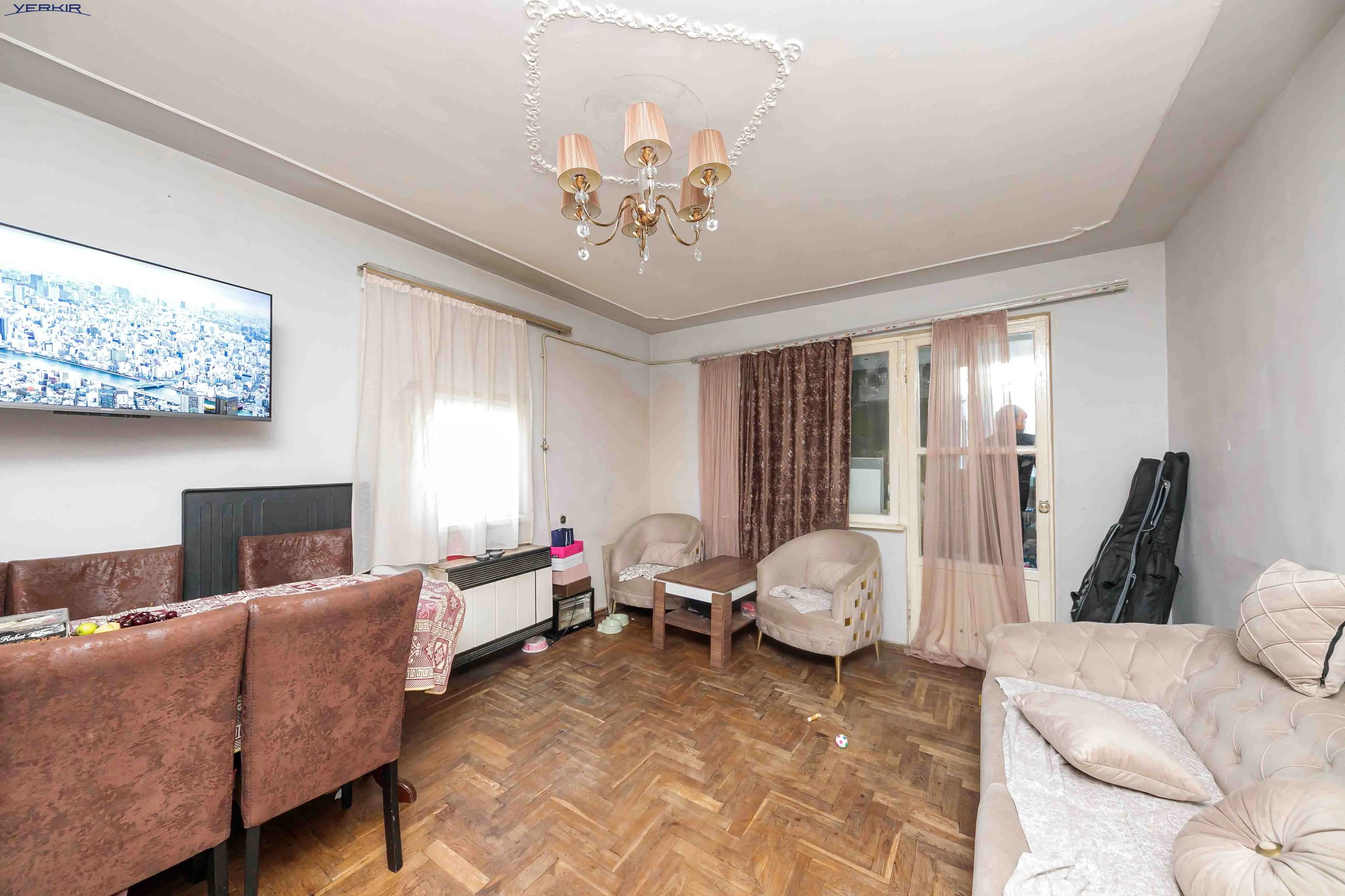 Բնակարաններ Կոդ` 9+2561538