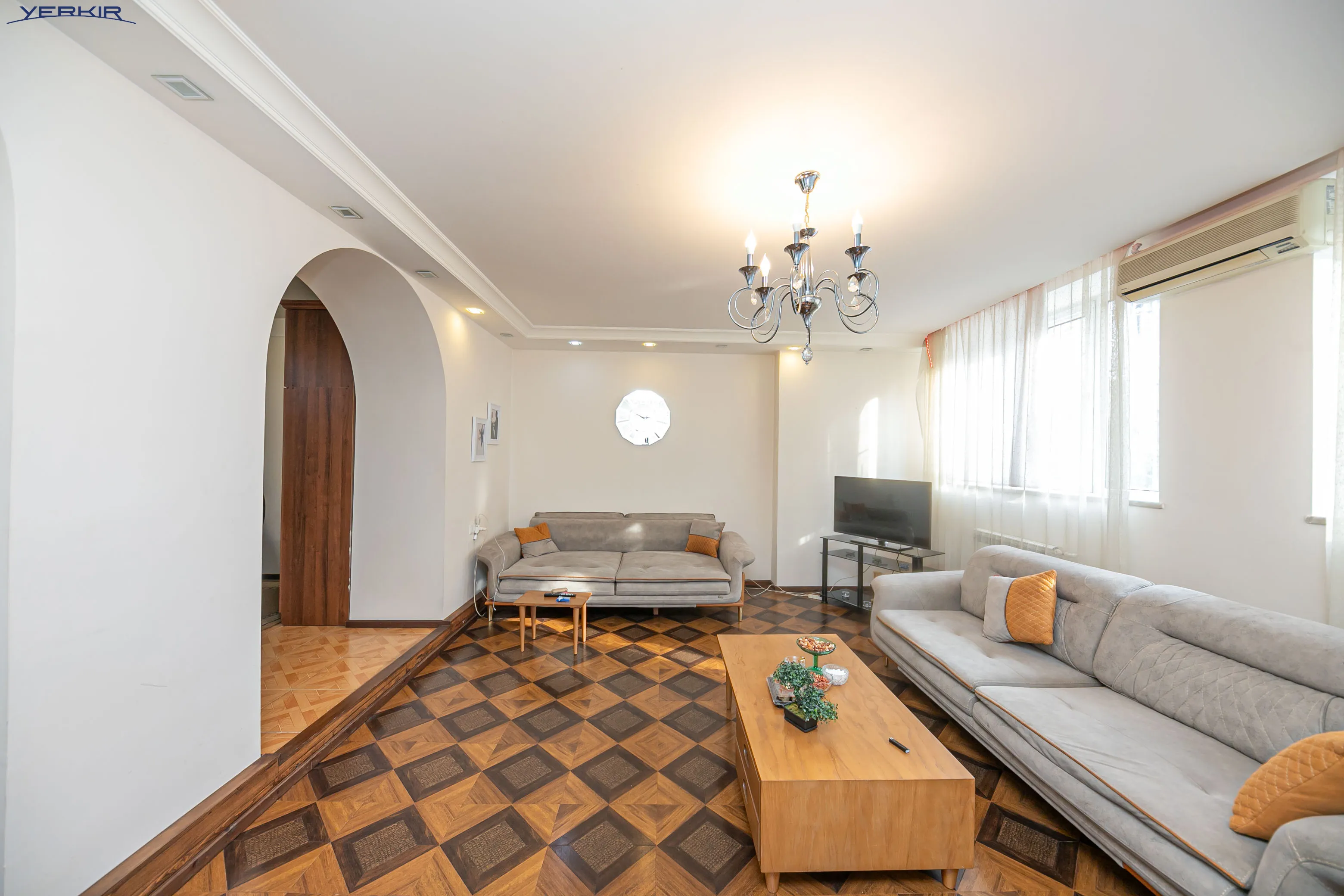 Բնակարաններ Կոդ` 5+2823724