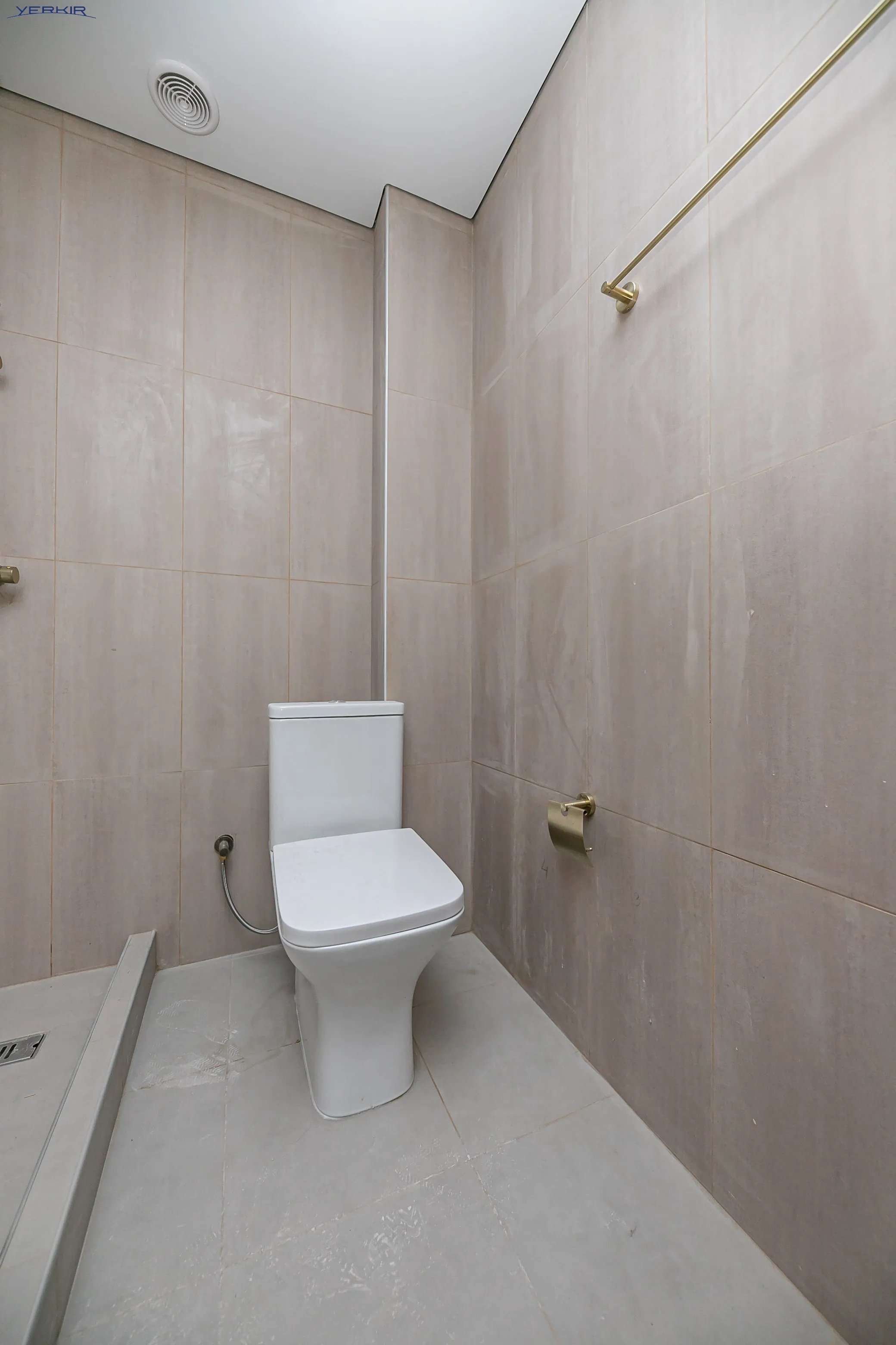 Apartments Code: 5+2494797