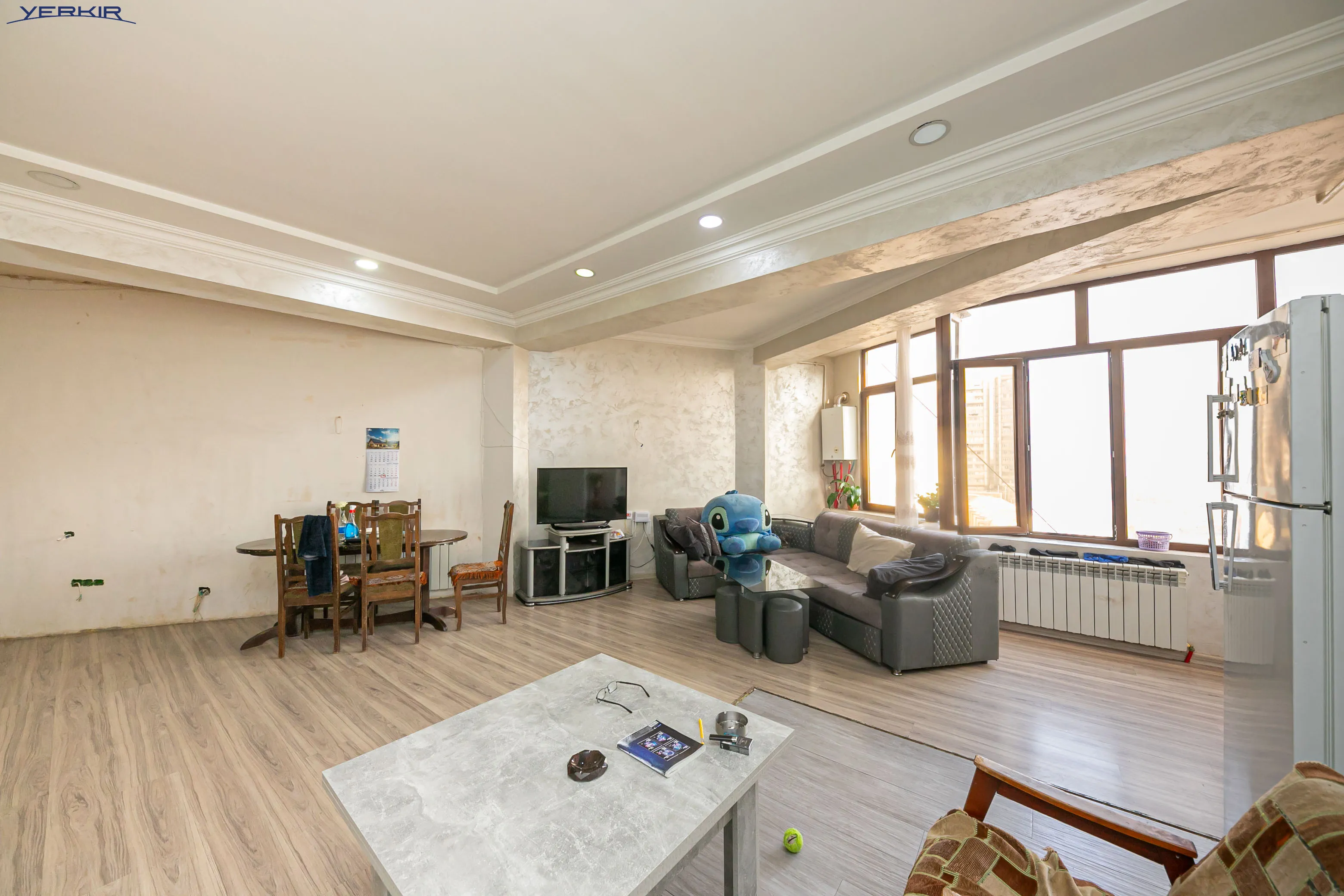 Apartments Code: 9+4566064