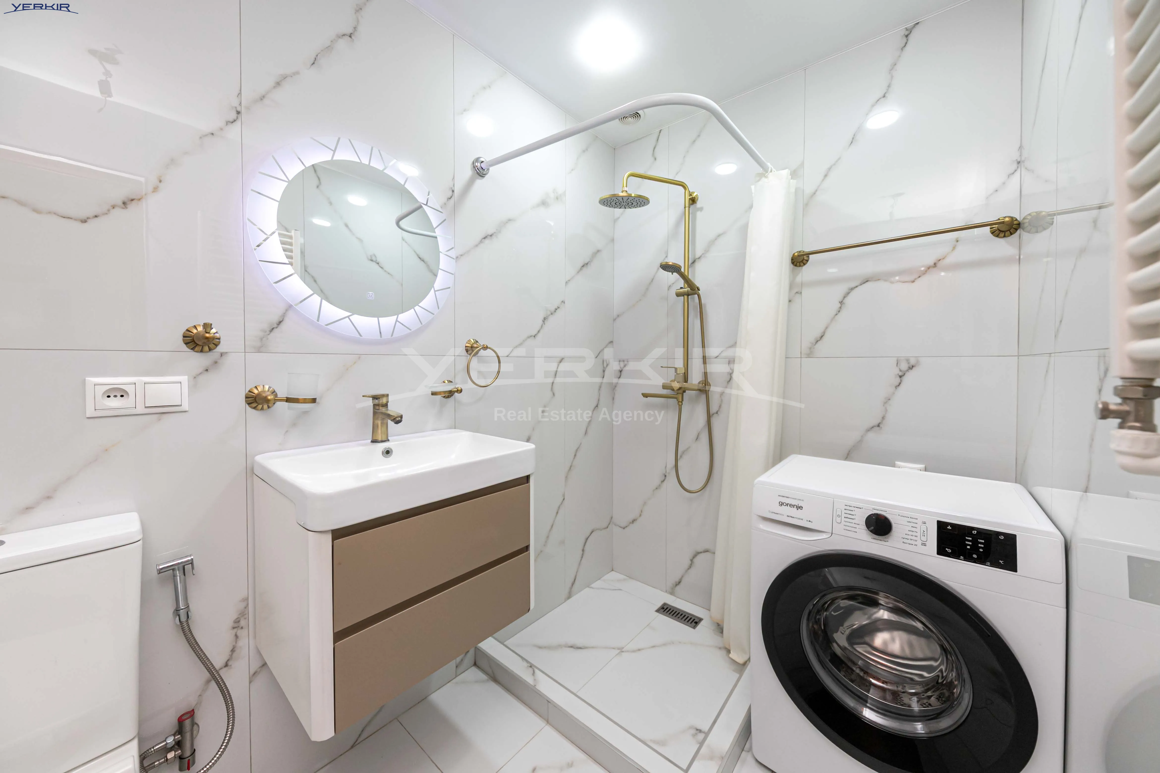 Apartments Code: 5+2307066