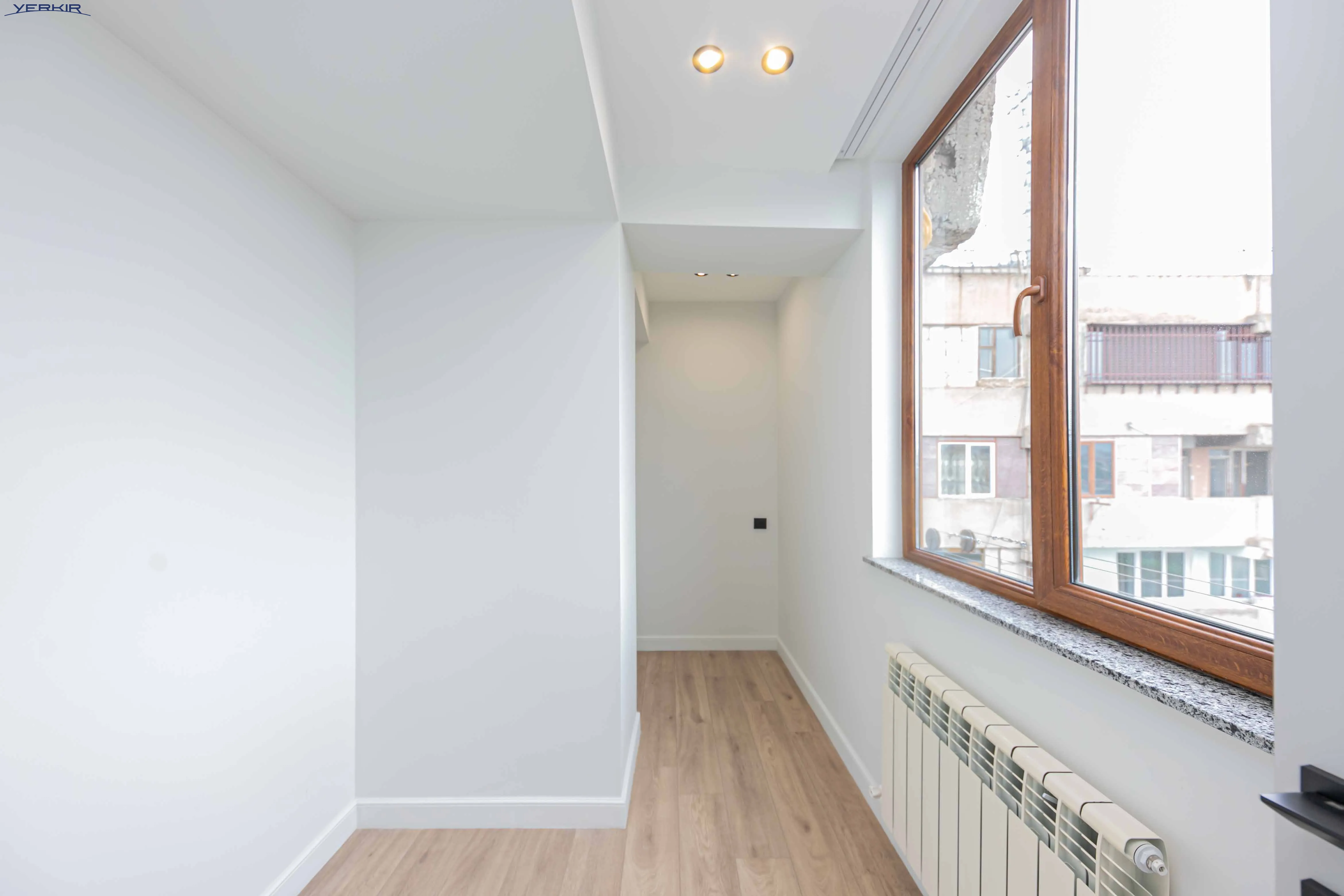 Apartments Code: 9+3676009