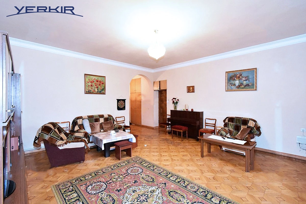 Apartments Code: 10+308330